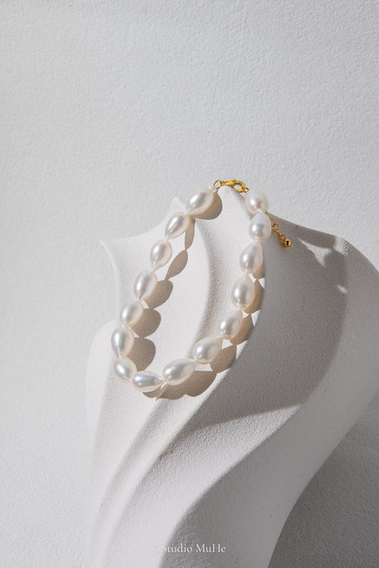 Natural Elegance — White Seedless Freshwater Pearl Drop Bracelet