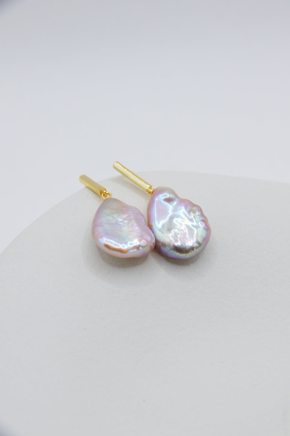 Pink Flat Drop With Golden Lined Stick