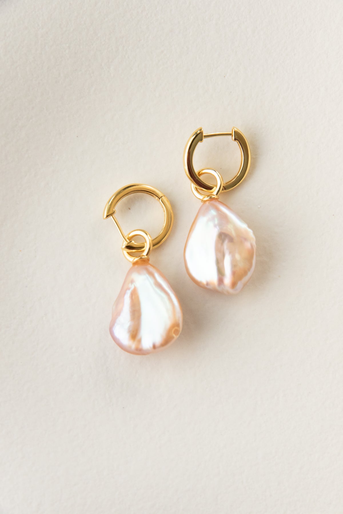 Golden Dreamy Flat drop earring