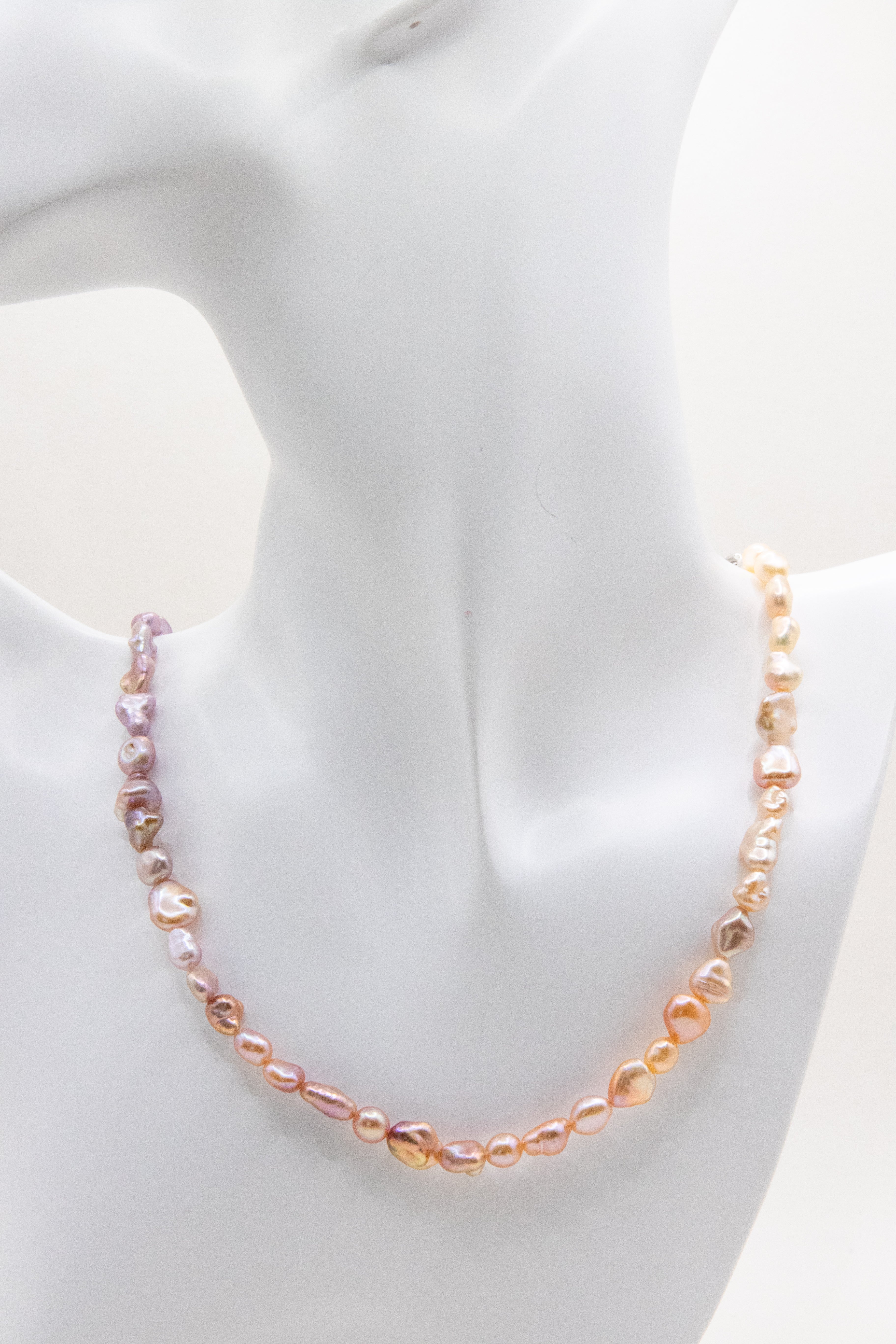 Sunset Gradient Seedless Freshwater Pearl Necklace – Irregular Natural Pearls in Sunset Tones