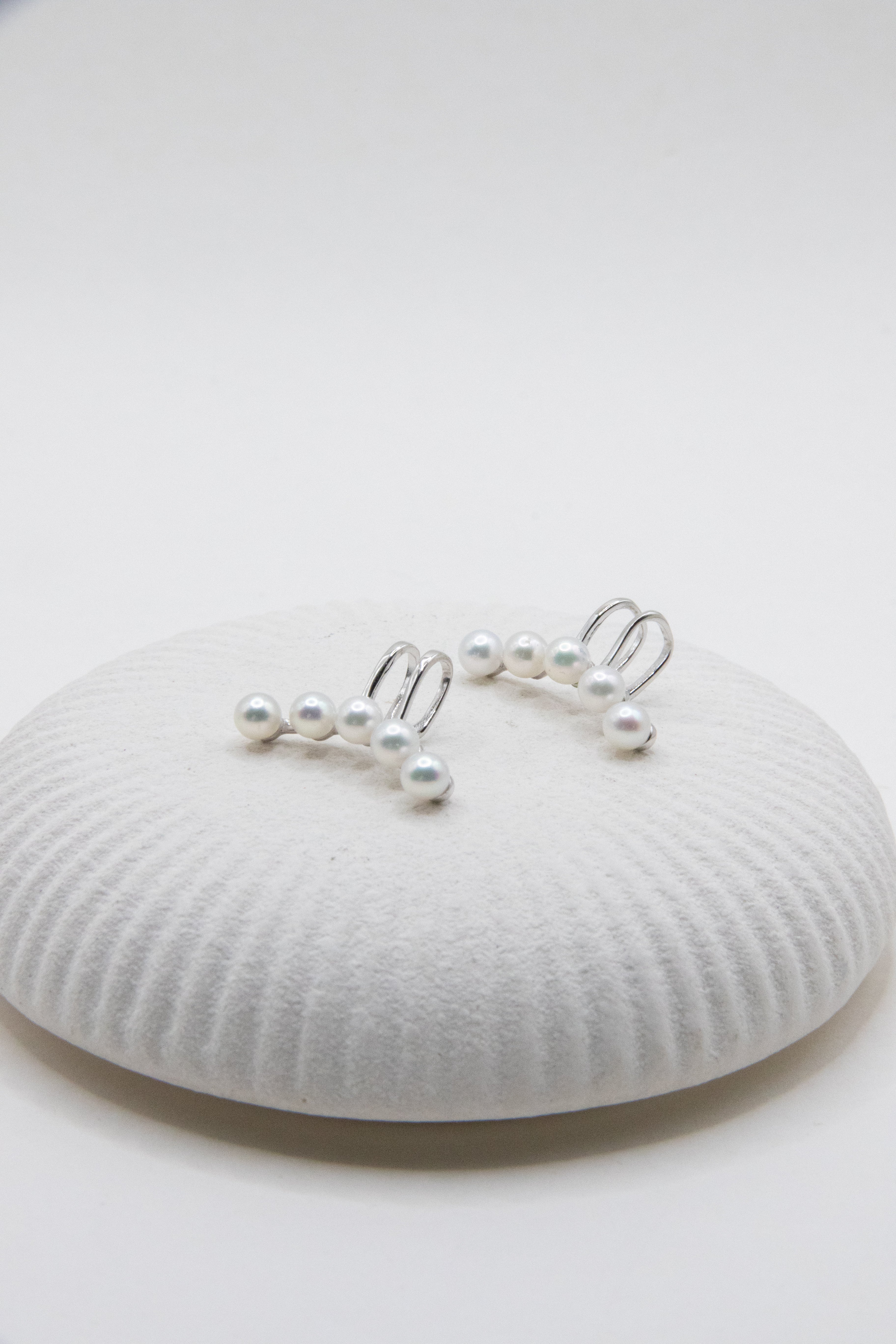 Classic mini white pearls ear cuff-Golden/silver versions
