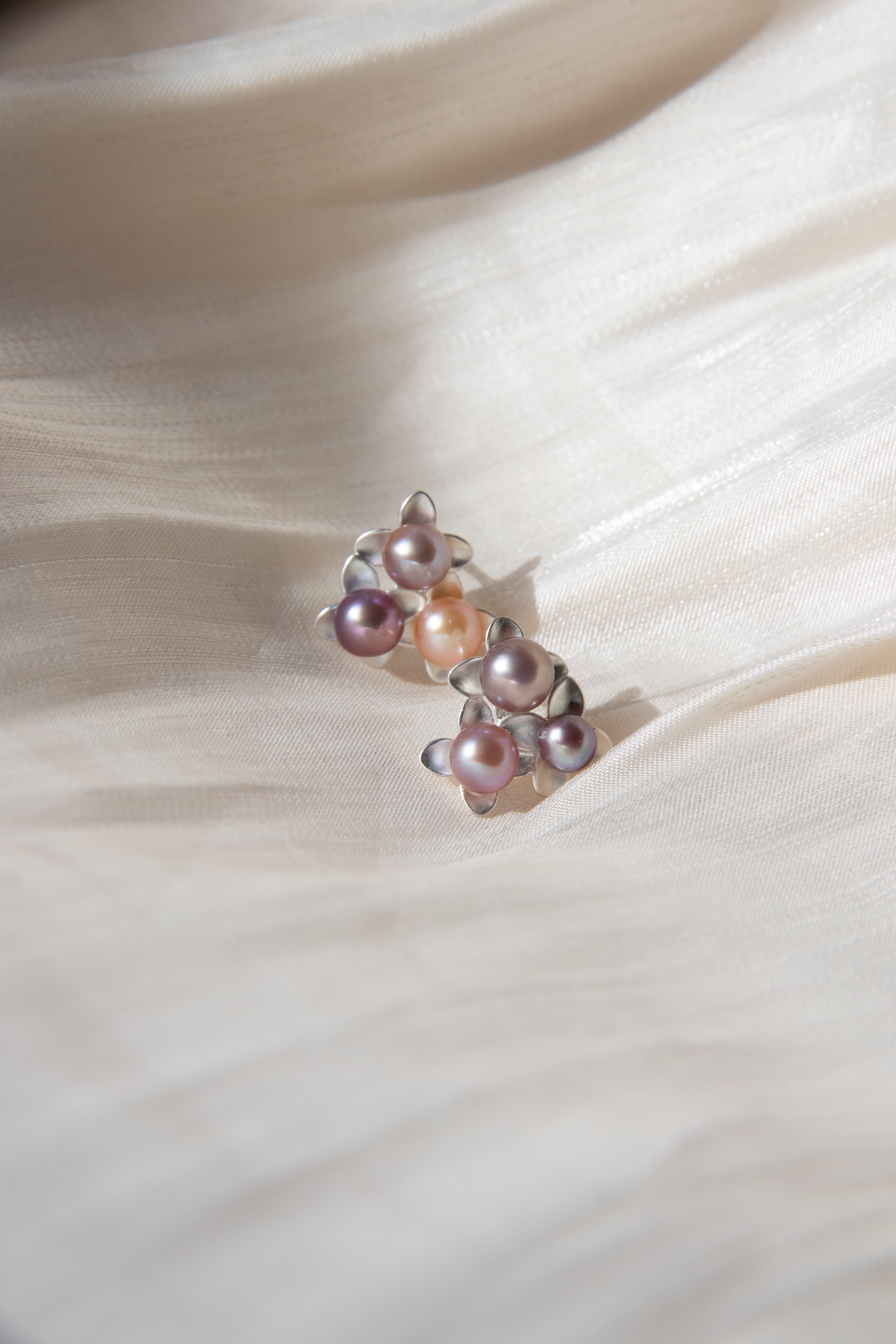 Rice Pearl Flower Studs