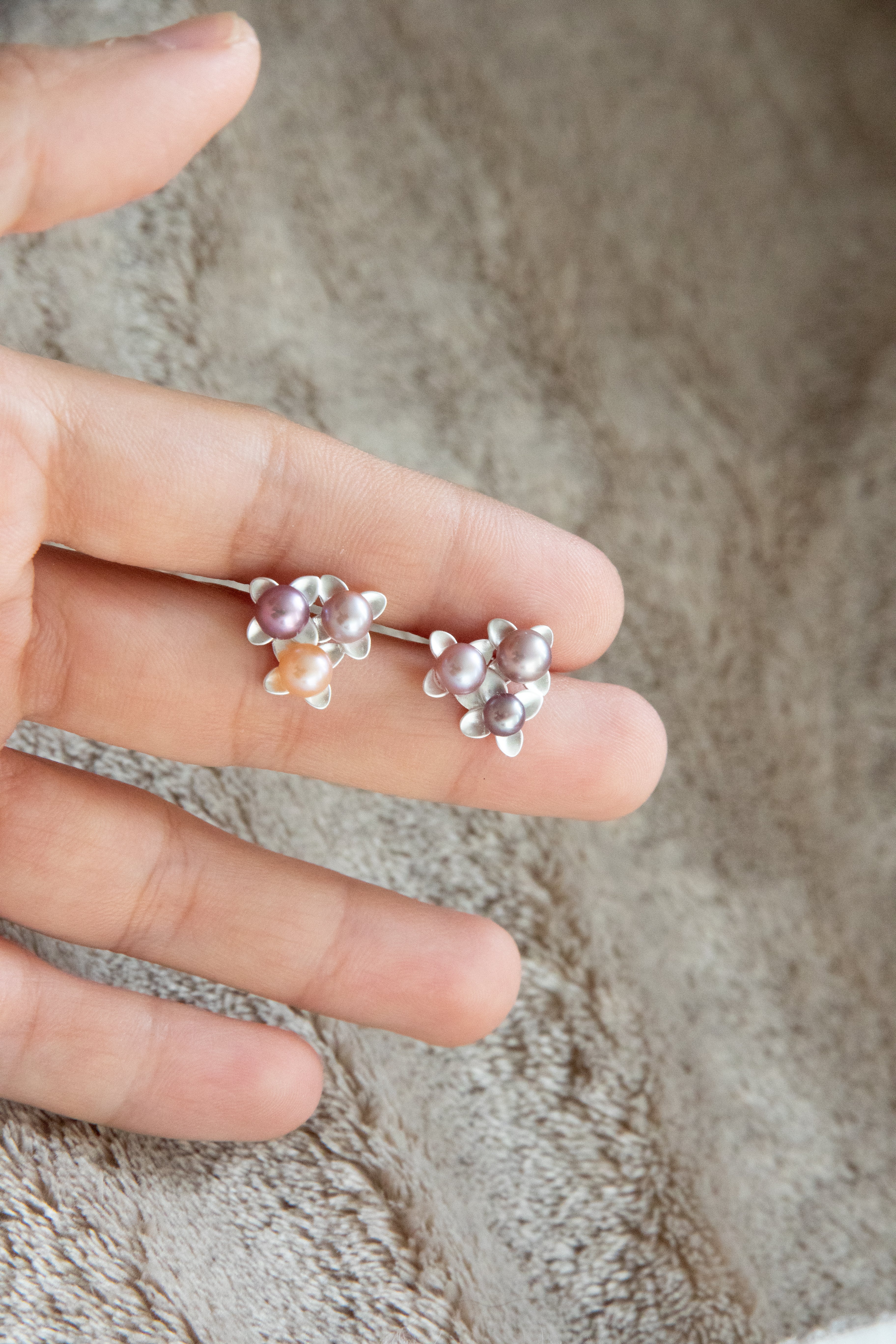 Rice Pearl Flower Studs