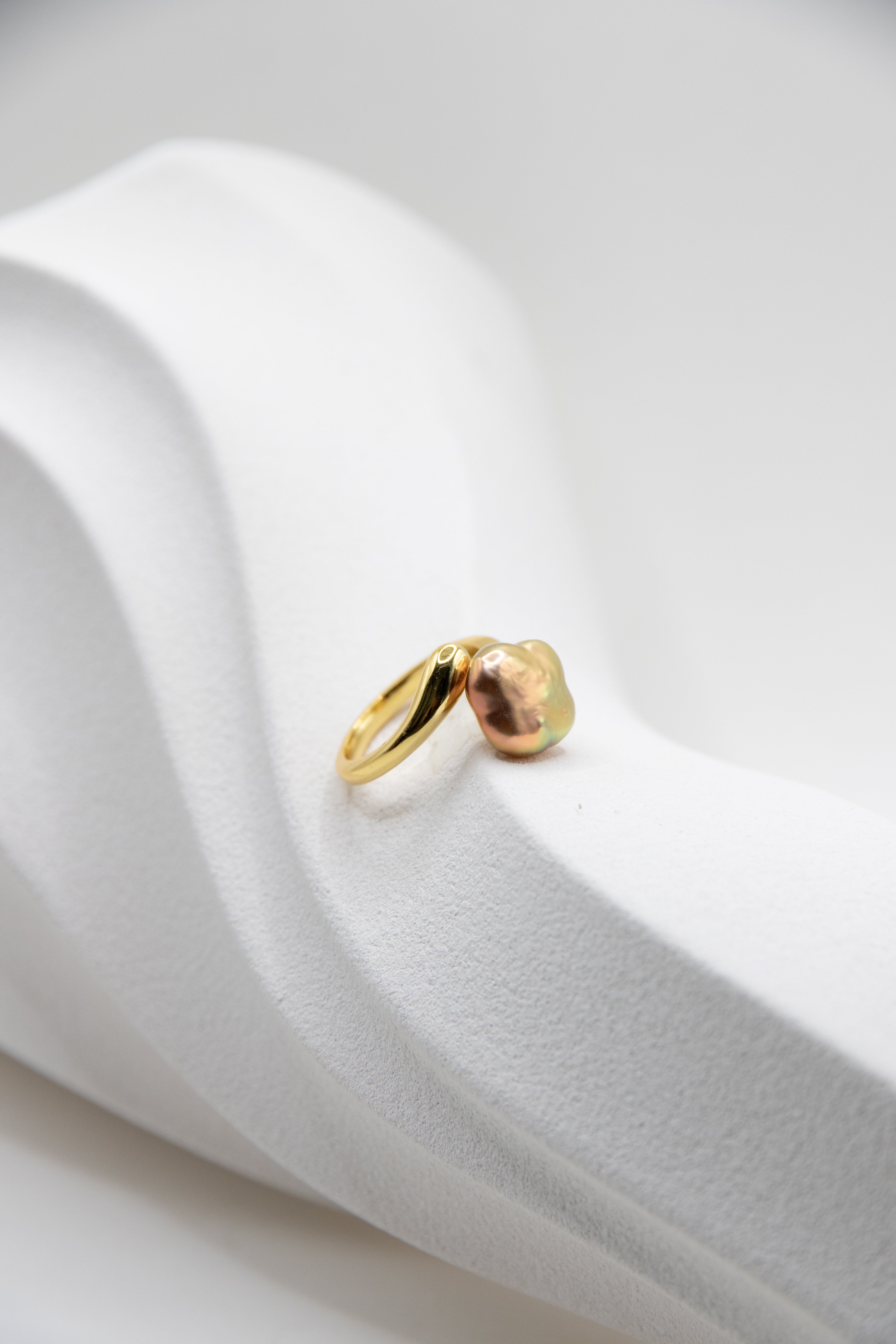 Golden Metallic Clover Ring