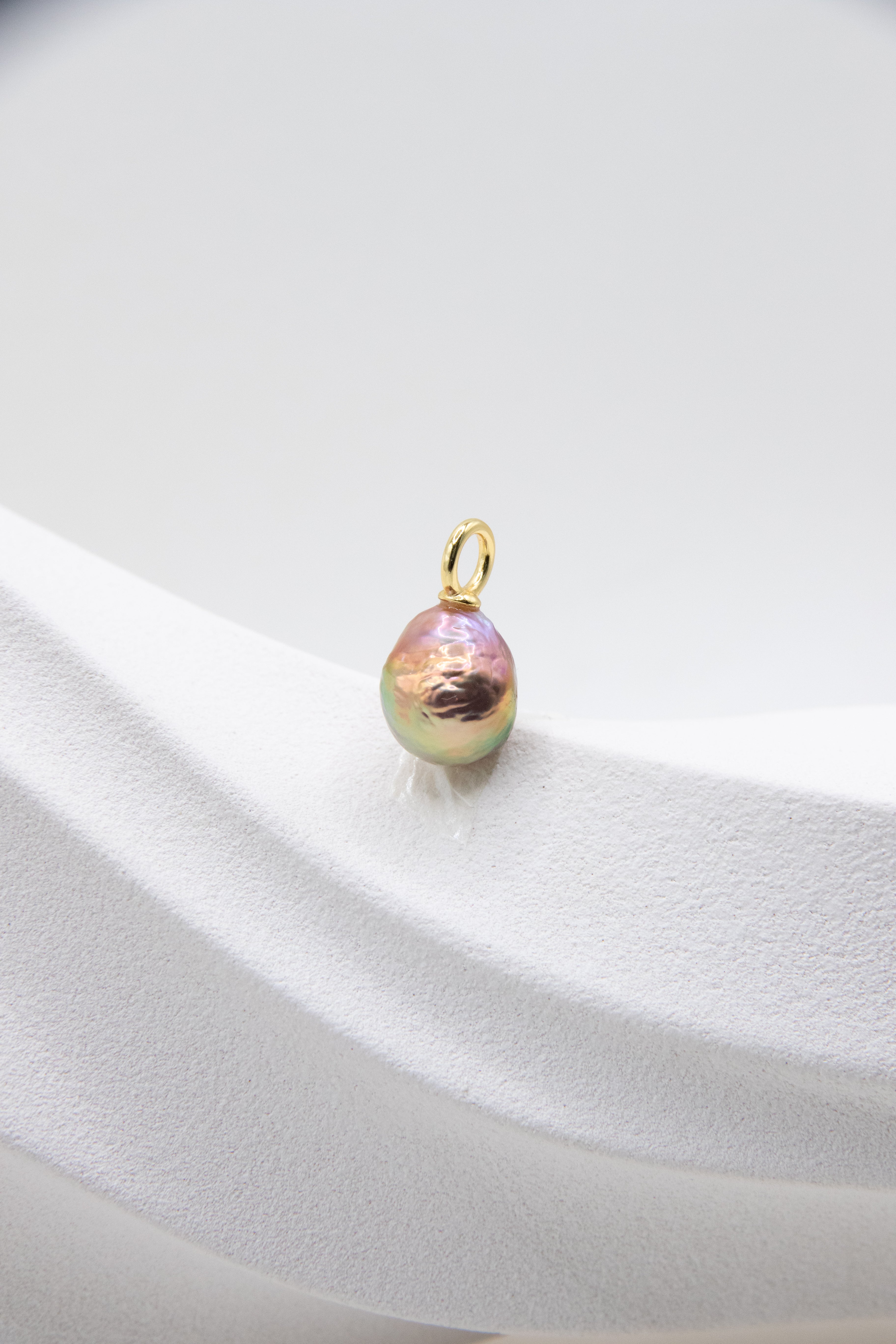 Great Avocado pendant