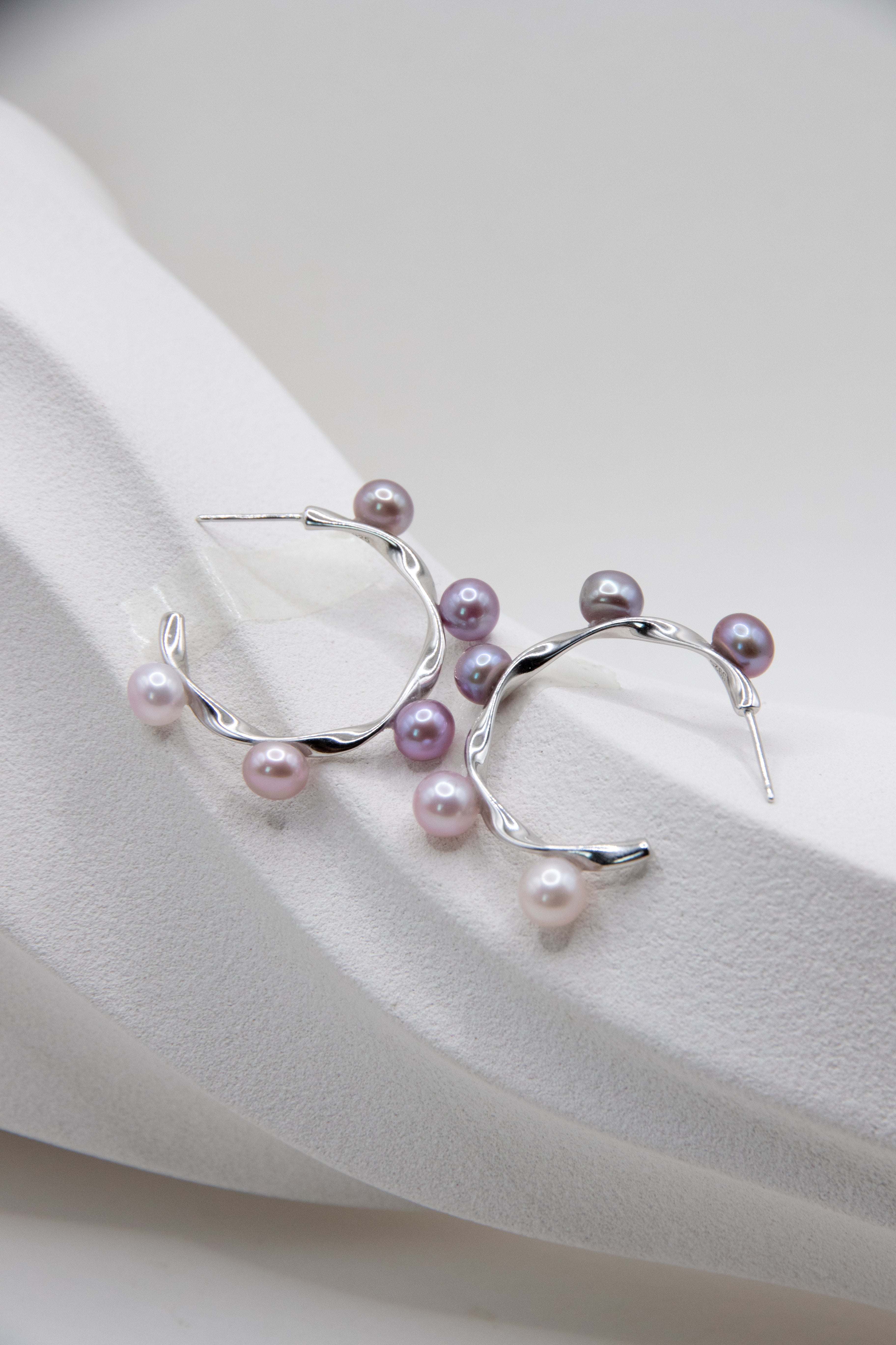 Rice Pearl Ferris Wheel Hoops