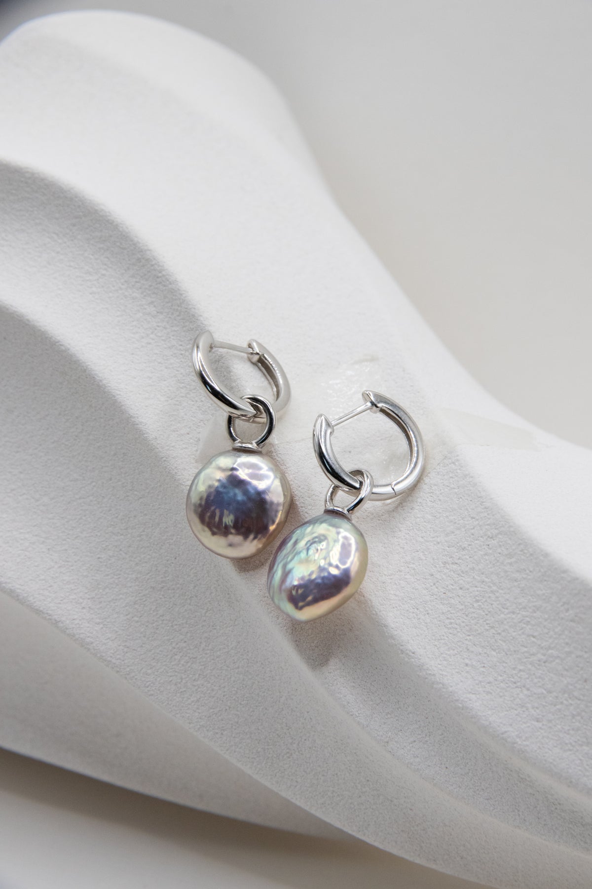 Mirror Metallic Ripple Button Earrings