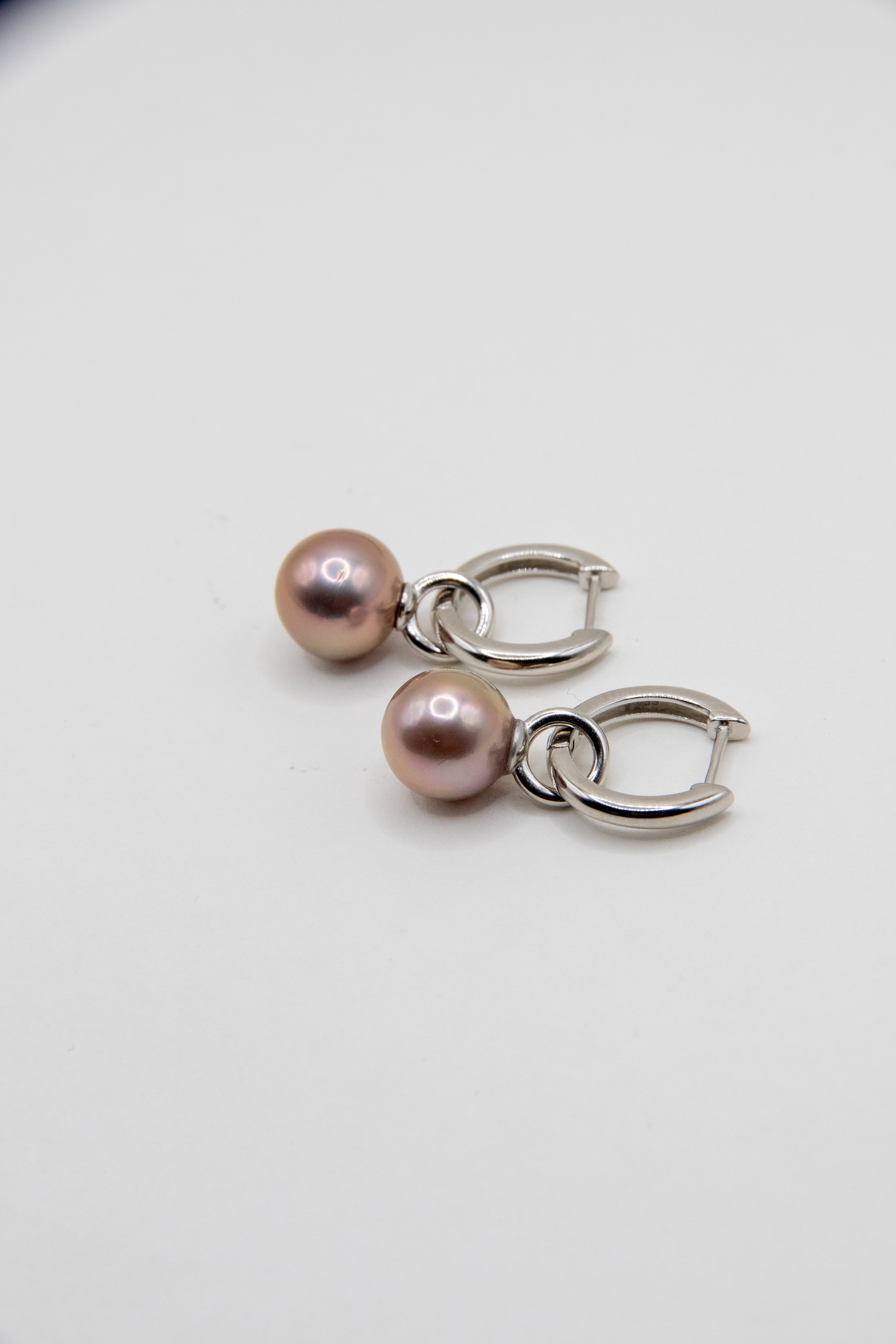 Simple metallic round pearls - Great level