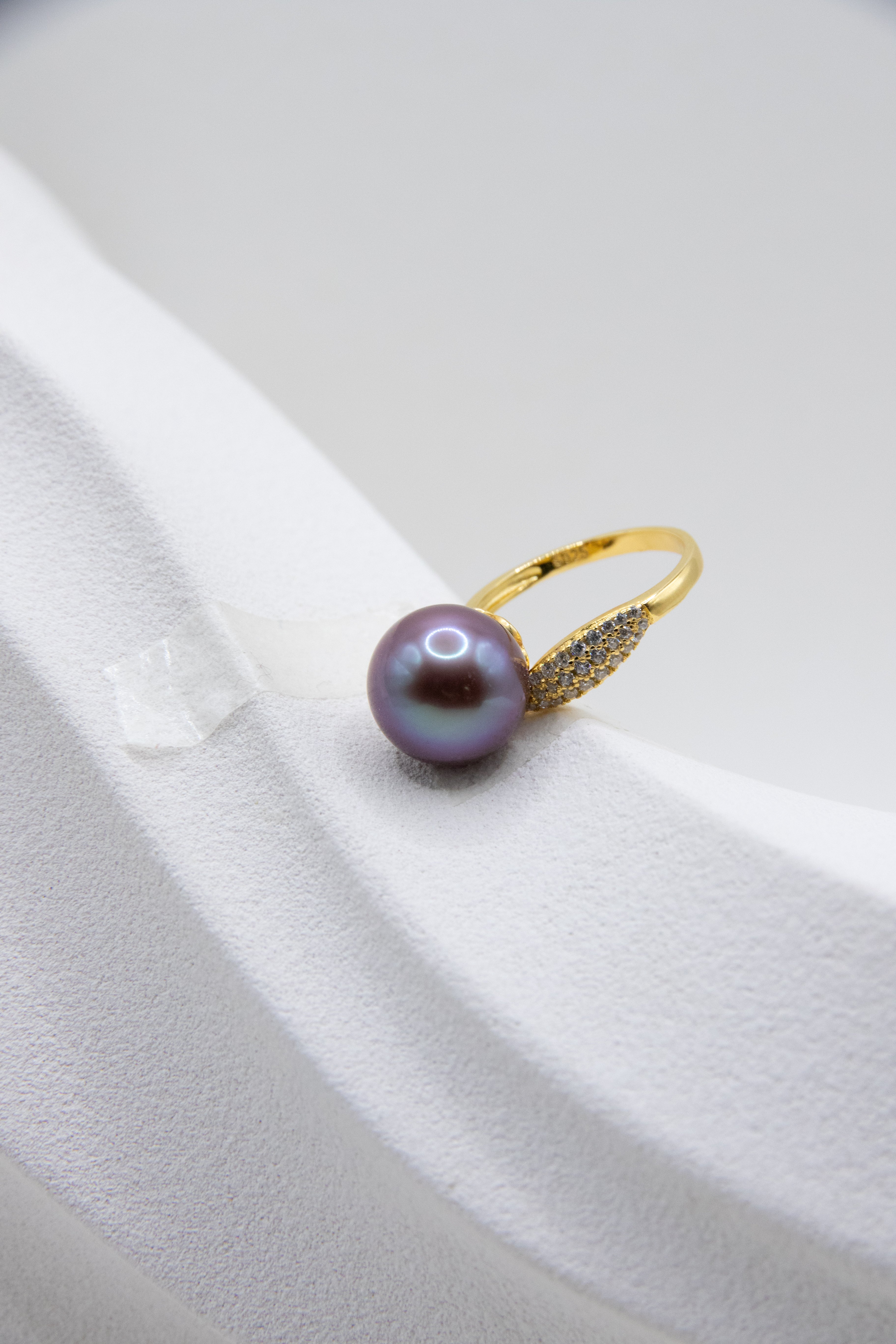 Excellent Quality Natural Deep Purple Black Round Pearl Ring