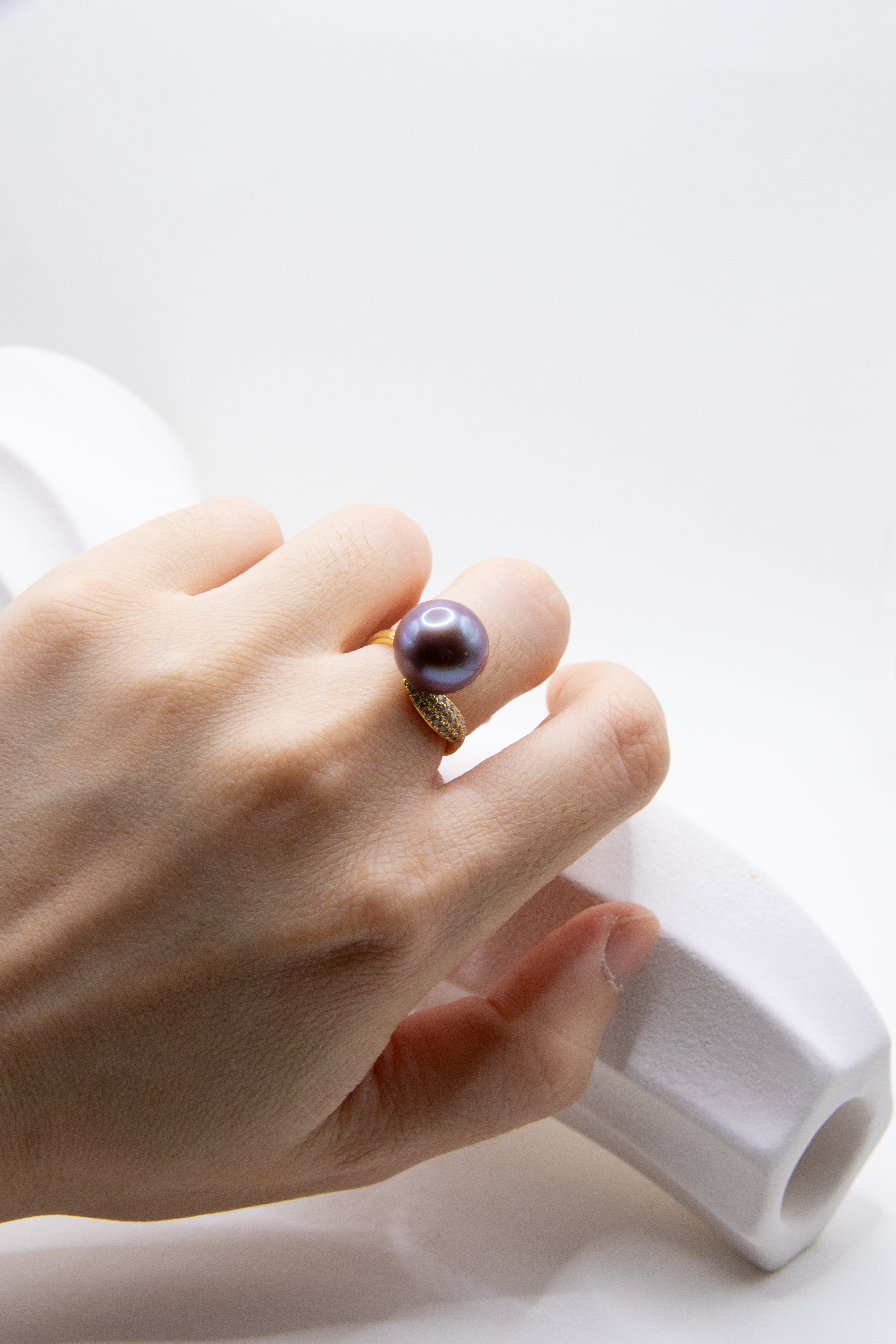 Excellent Quality Natural Deep Purple Black Round Pearl Ring