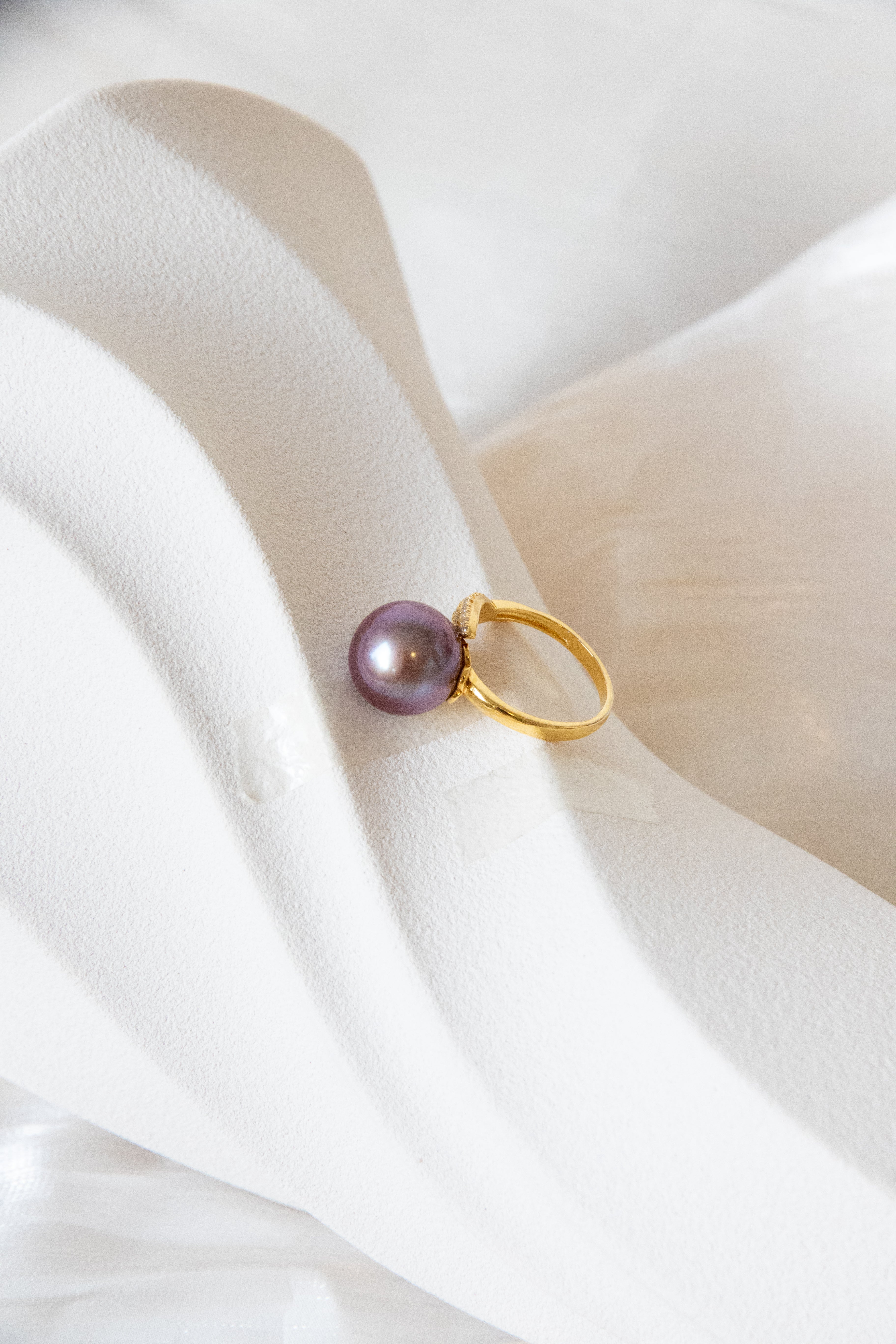Excellent Quality Natural Deep Purple Black Round Pearl Ring