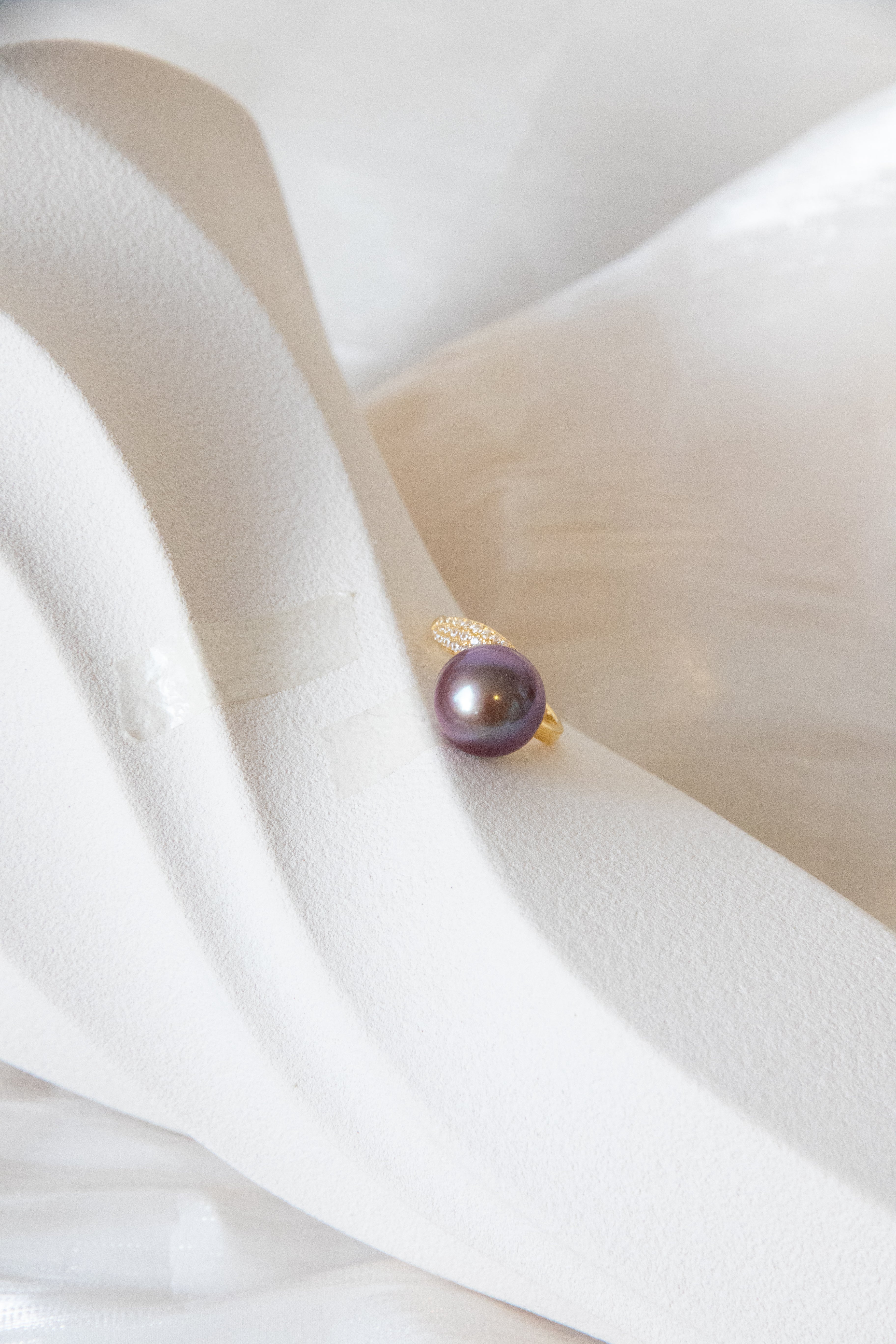 Excellent Quality Natural Deep Purple Black Round Pearl Ring