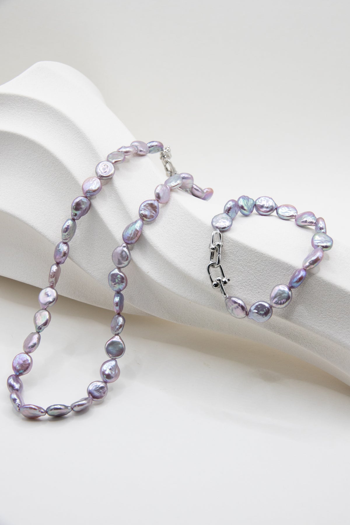 Silver toned purple blue short necklace