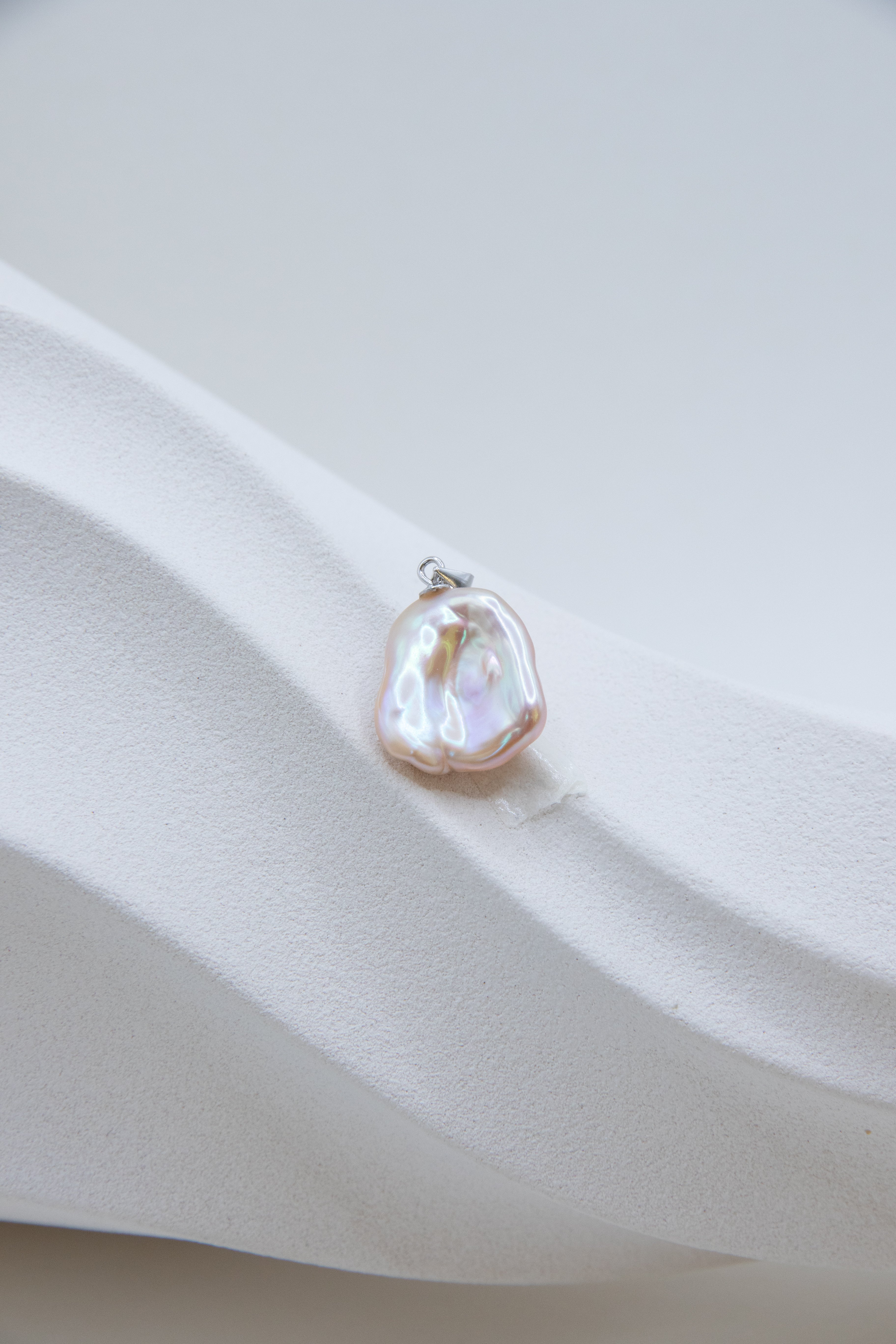 Watery Luster Pink Petal Pearl Pendant