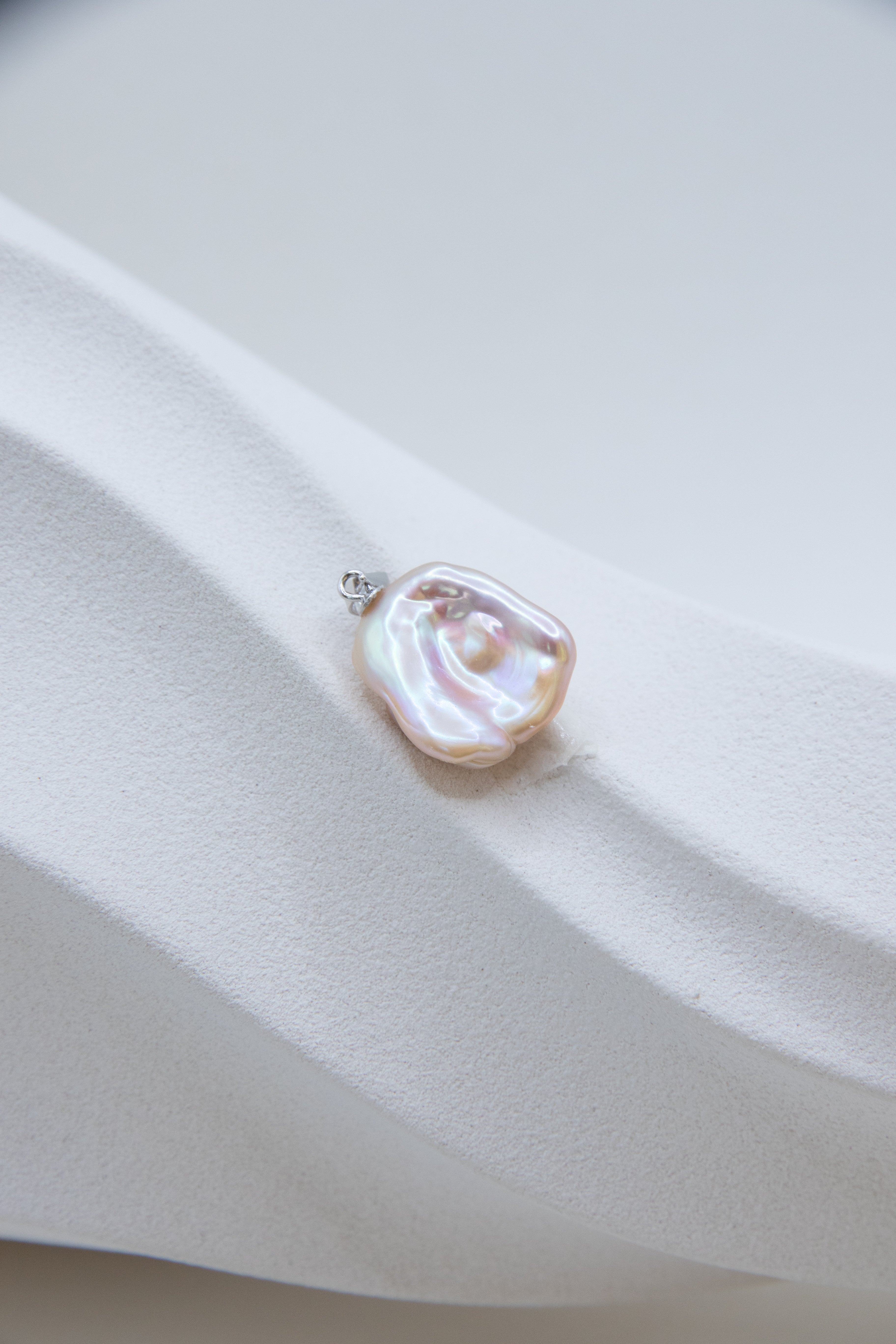 Watery Luster Pink Petal Pearl Pendant