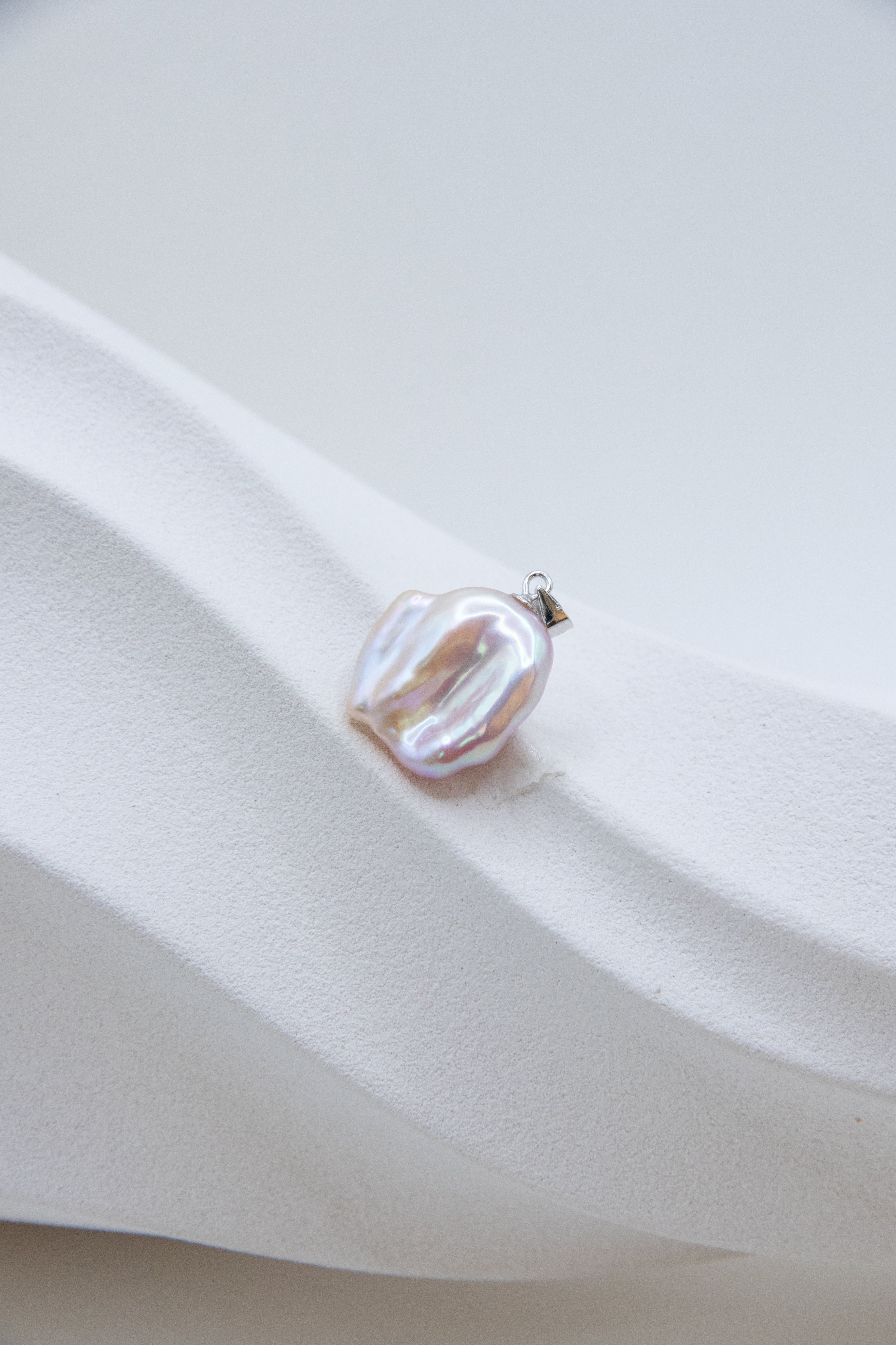 Watery Luster Pink Petal Pearl Pendant