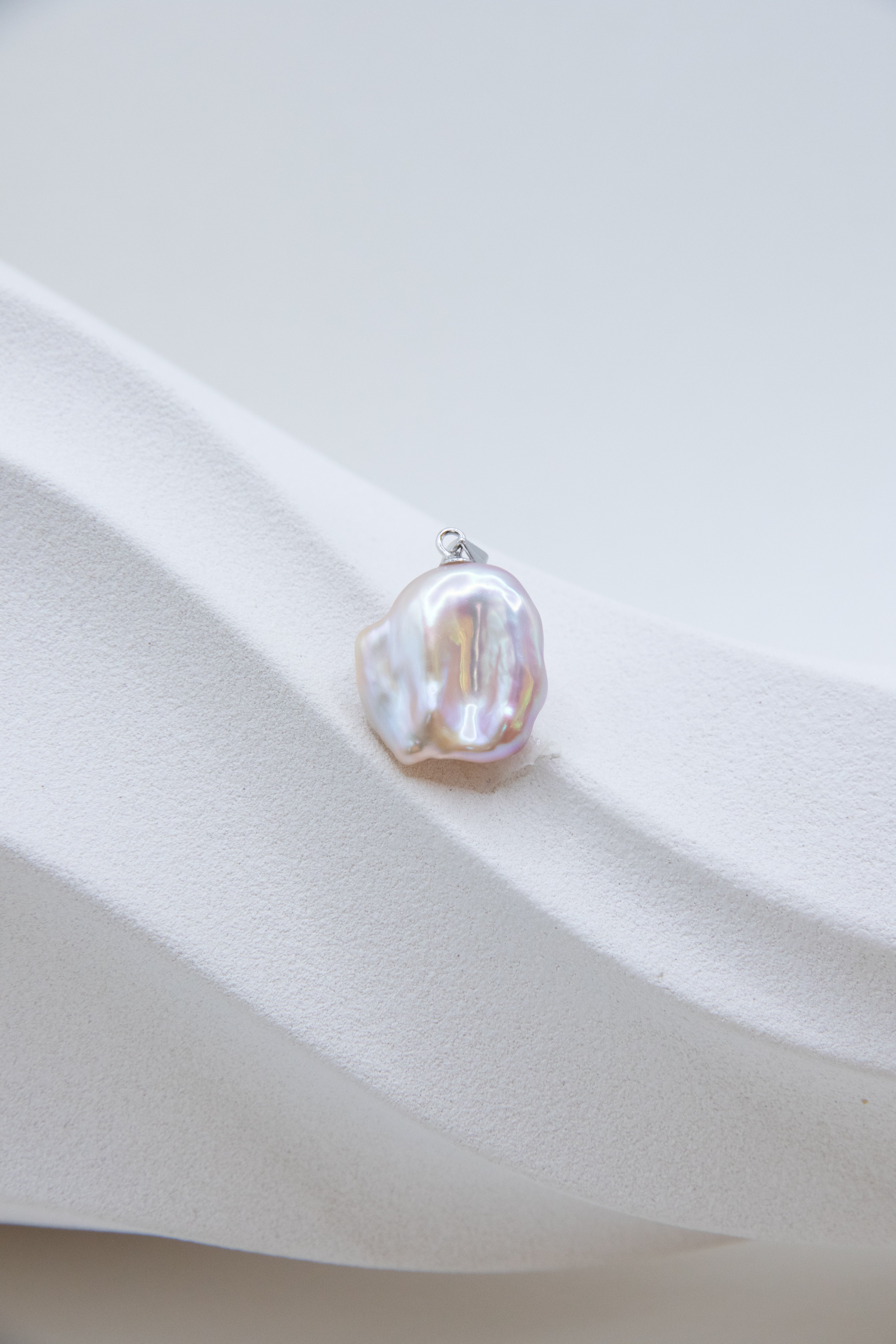 Watery Luster Pink Petal Pearl Pendant