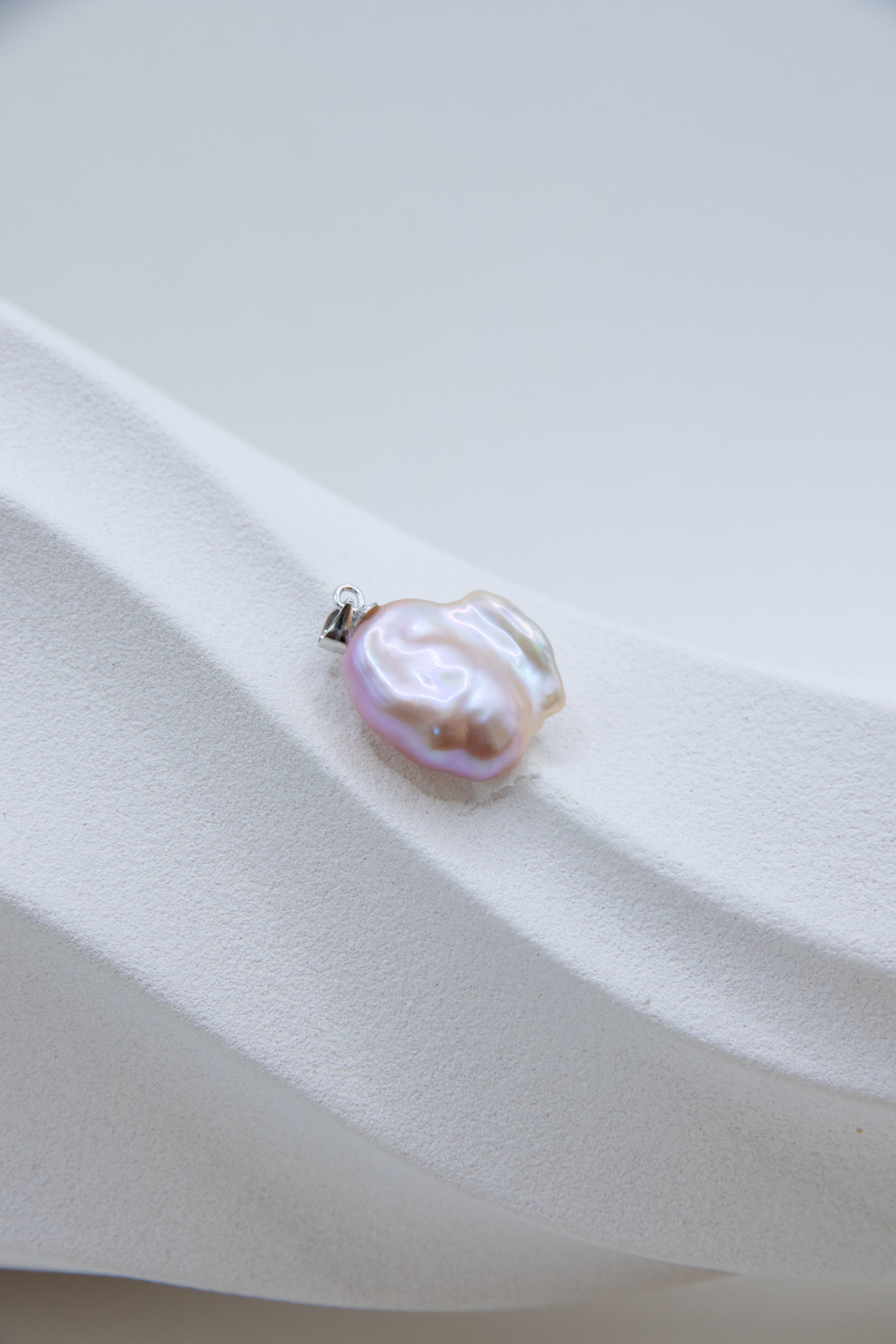 Watery Luster Pink Petal Pearl Pendant