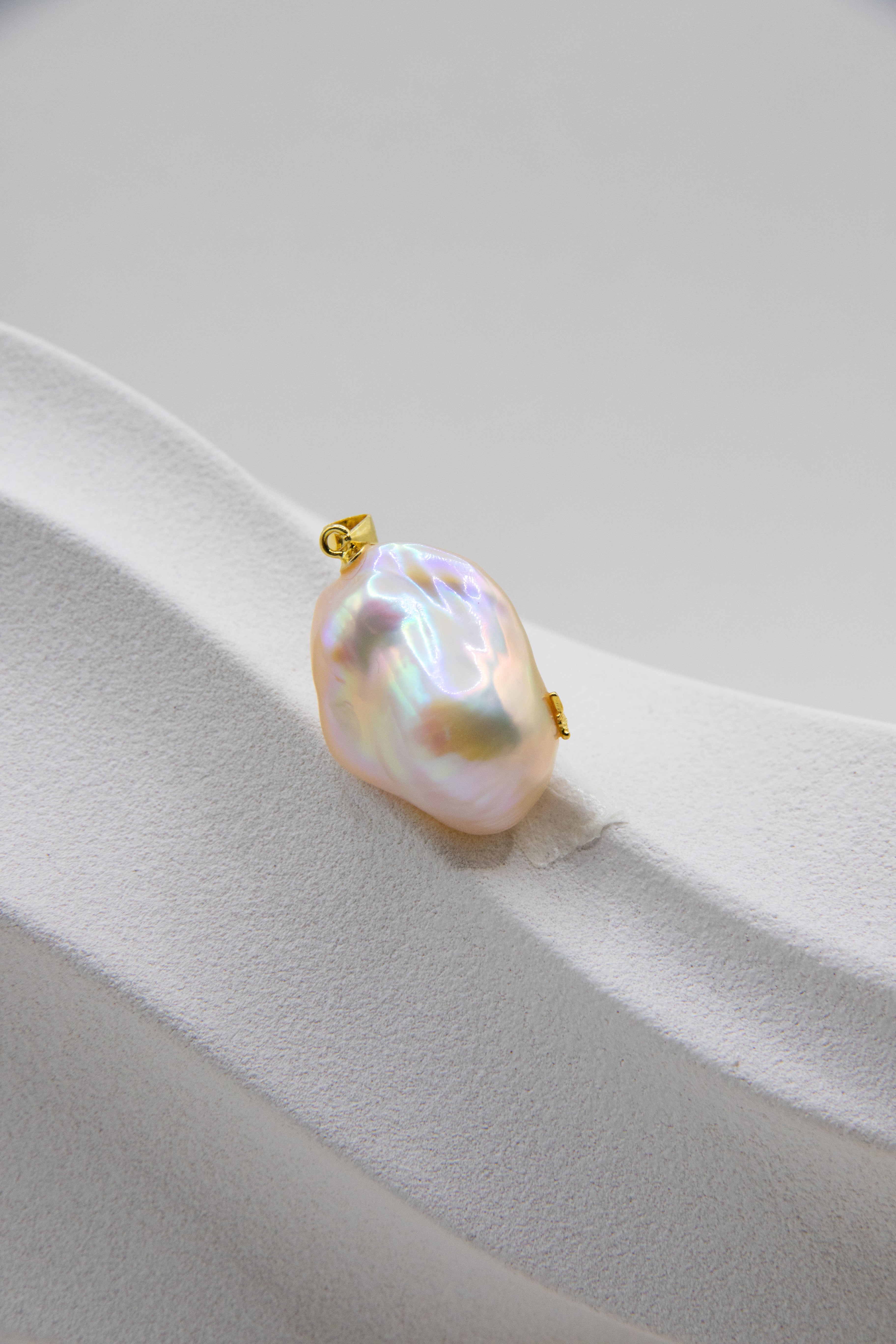 "Rainbow Champagne Jelly" Baroque Pearl Pendant