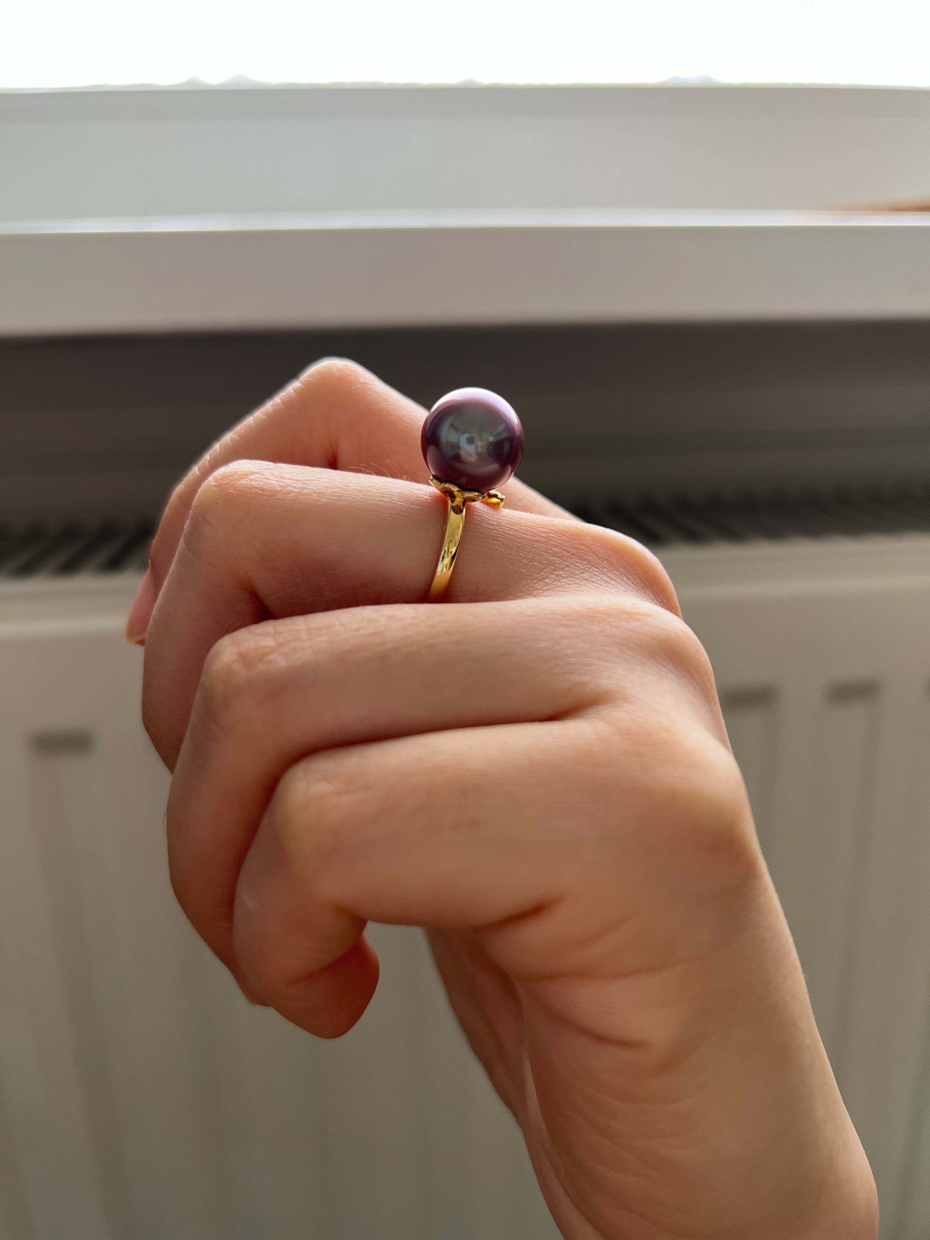 Excellent Quality Natural Deep Purple Black Round Pearl Ring