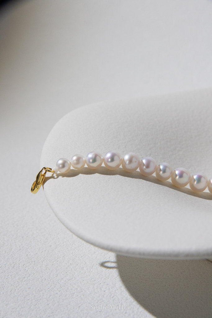 One in the Centre — Purple-Green Freshwater Pearl Bracelet
