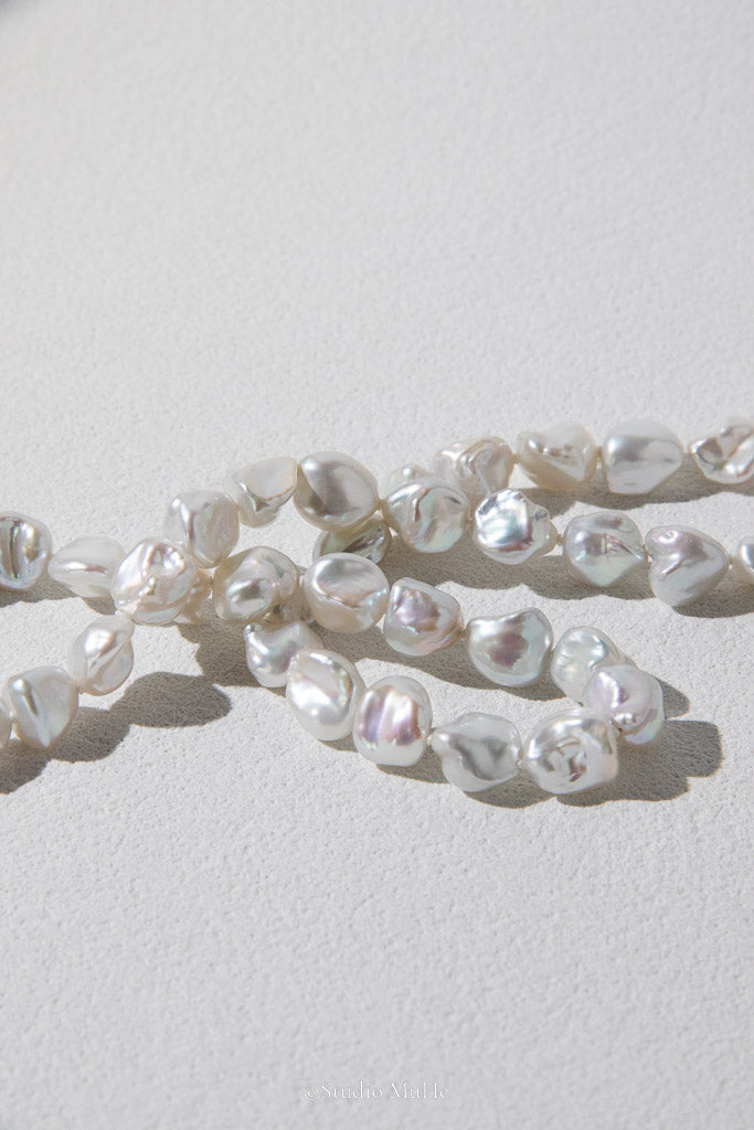 White Geometry — High-Quality Seedless Freshwater Pearl Necklace