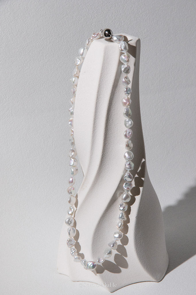 White Geometry — High-Quality Seedless Freshwater Pearl Necklace