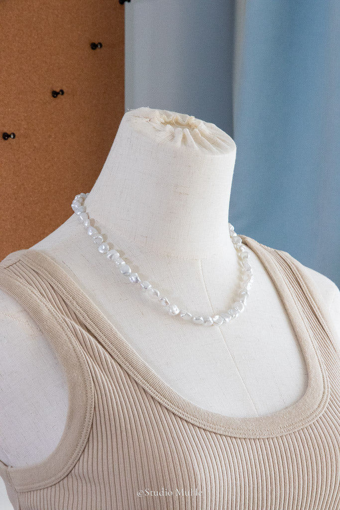 White Geometry — High-Quality Seedless Freshwater Pearl Necklace