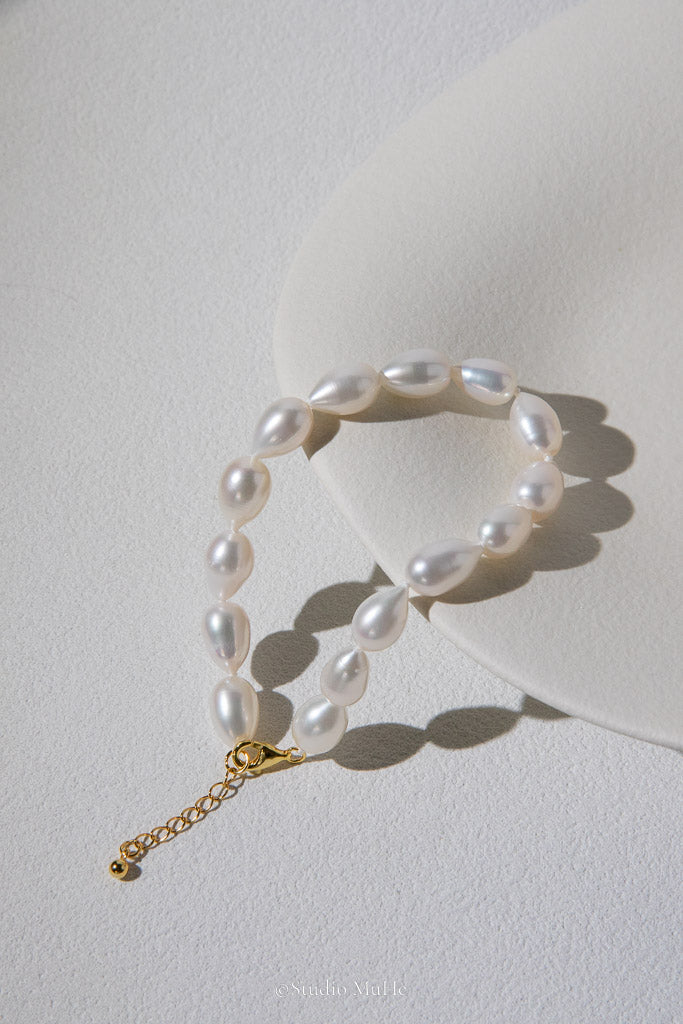 Natural Elegance — White Seedless Freshwater Pearl Drop Bracelet