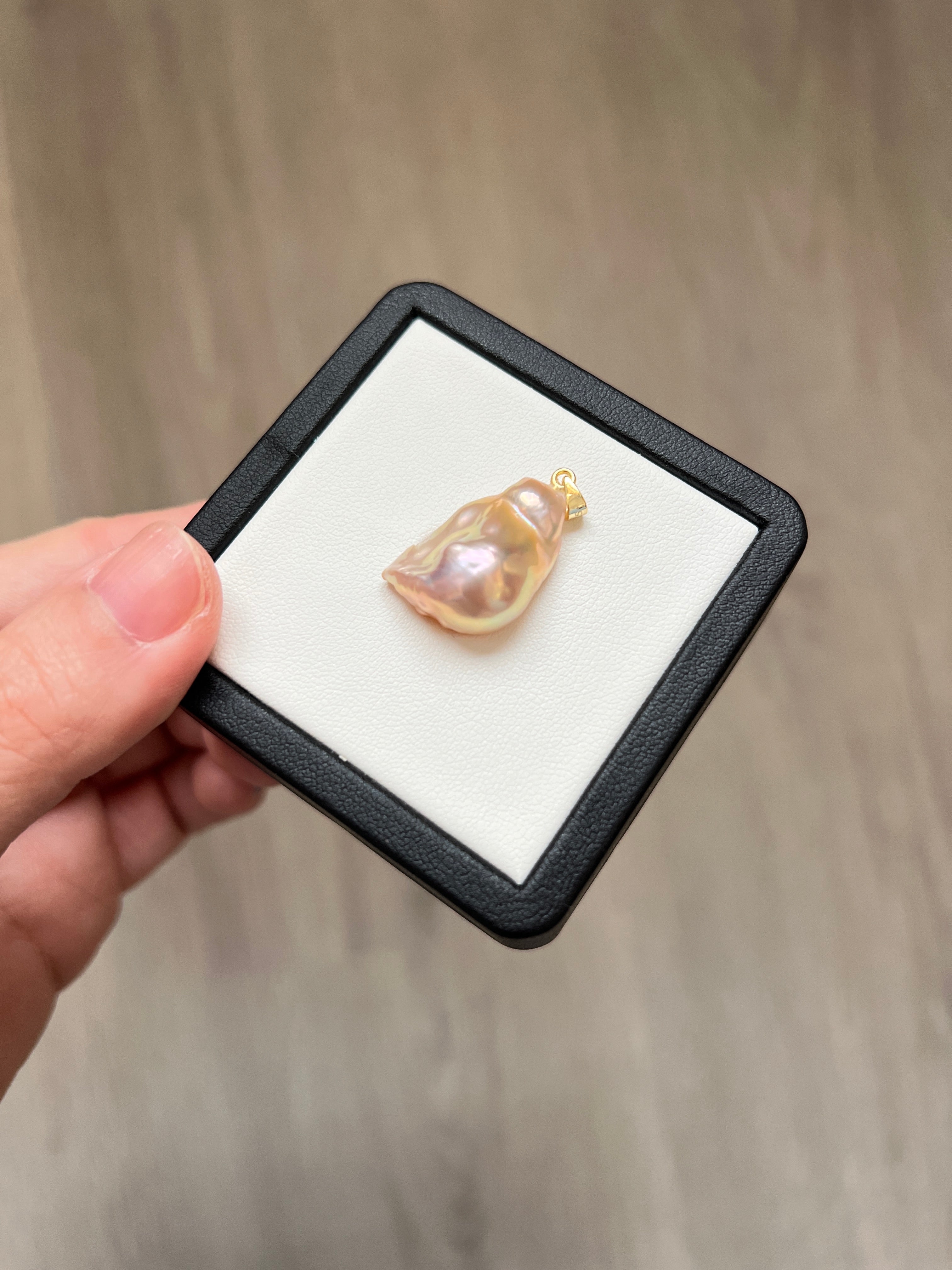 Vivid shiny golden pearl-Long triangle