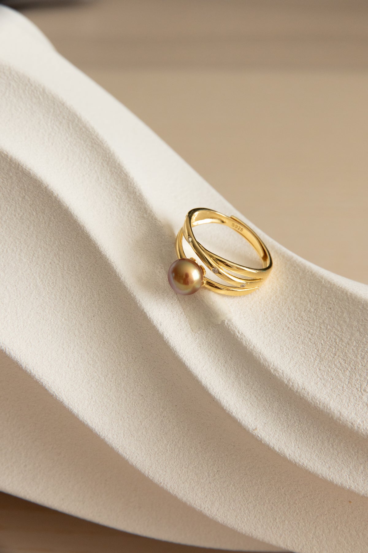 TOP Excellent Intense Tea Gold rice pearl ring.