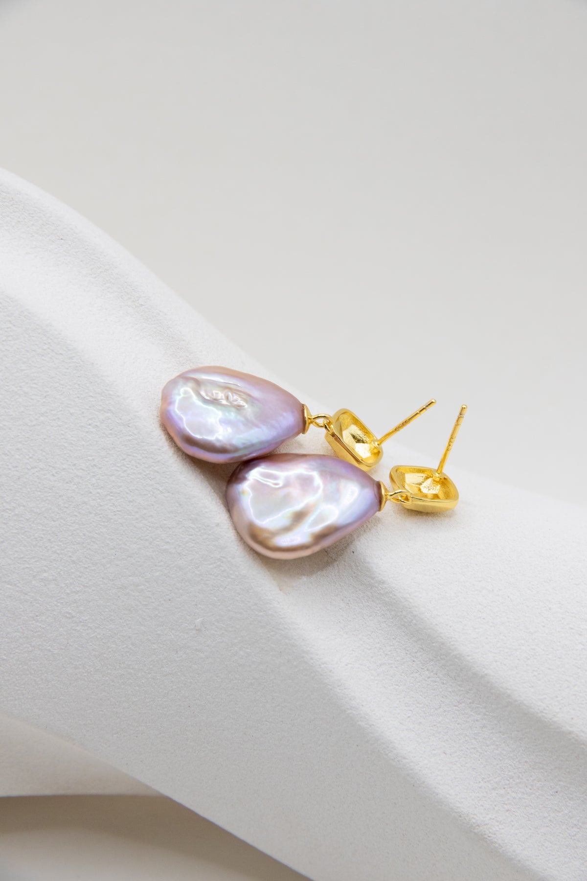 Diamond Shape flat big drop