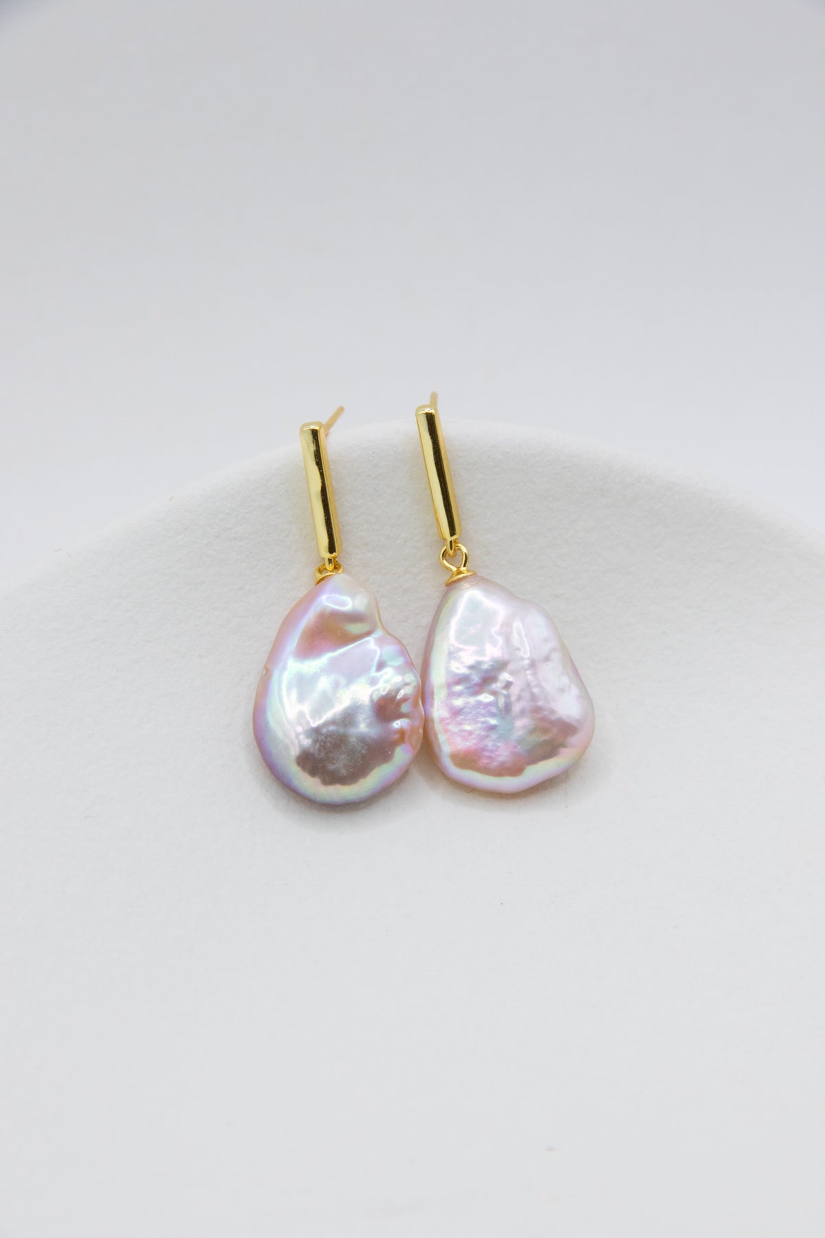 Pink Flat Drop With Golden Lined Stick