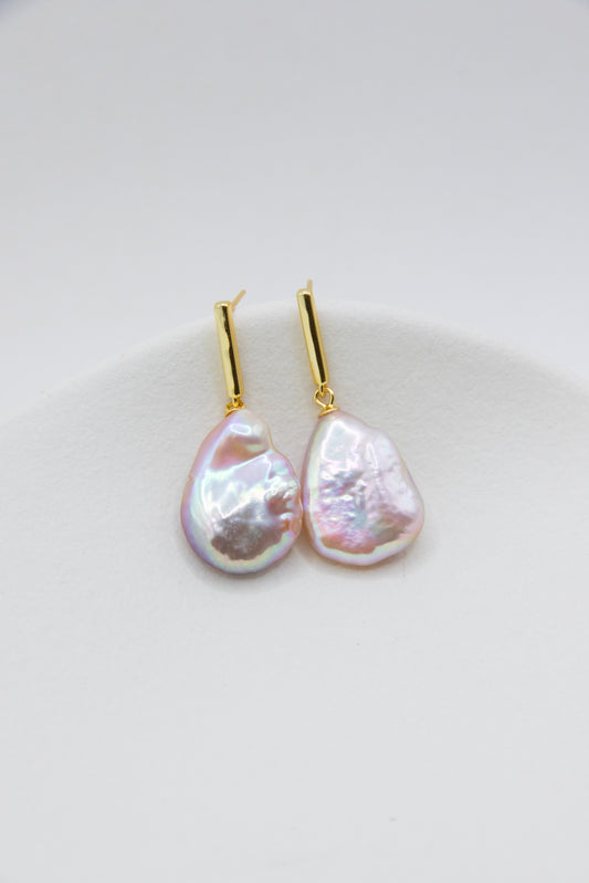 Pink Flat Drop With Golden Lined Stick