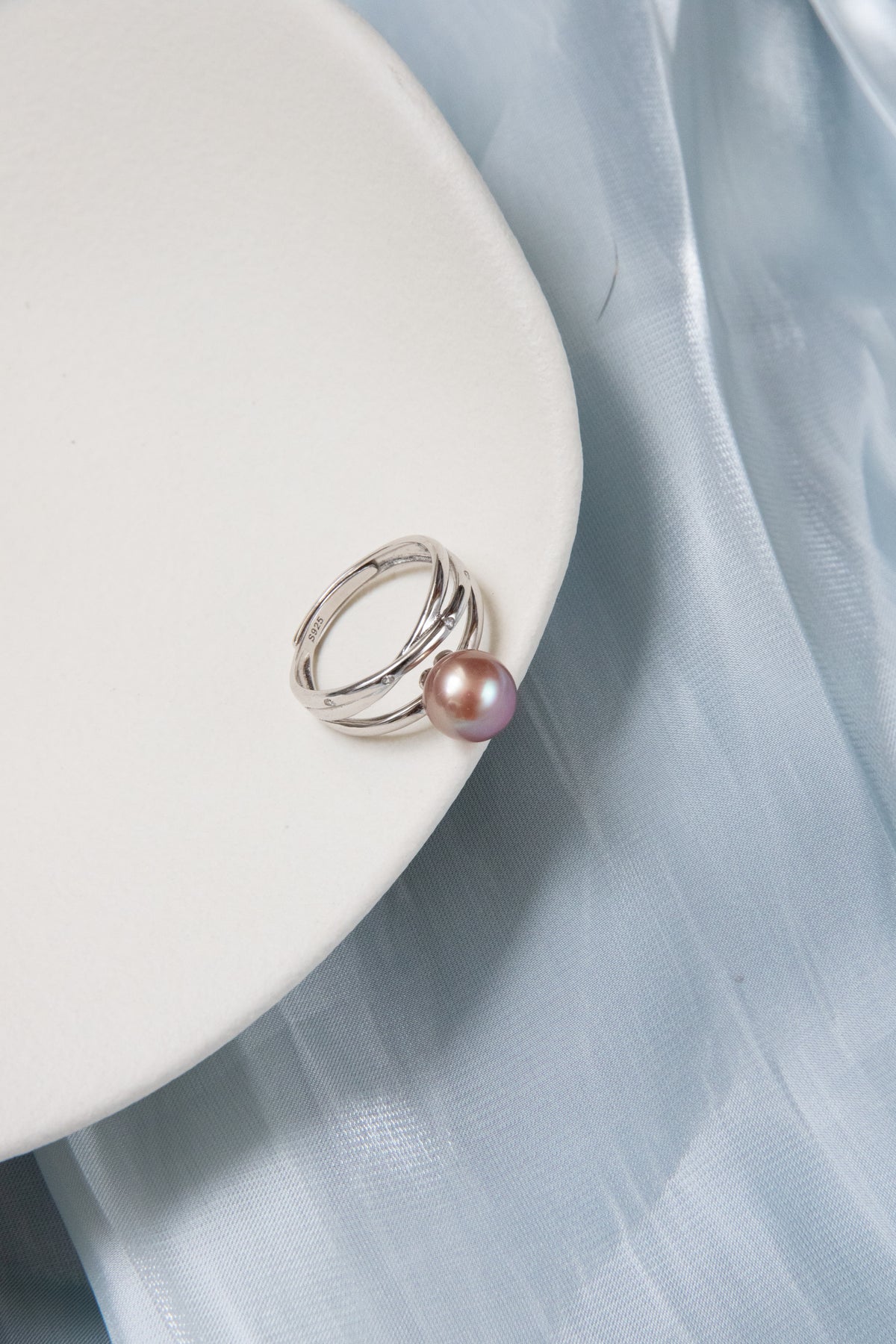 Blossom in her heart Small pink pearl ring