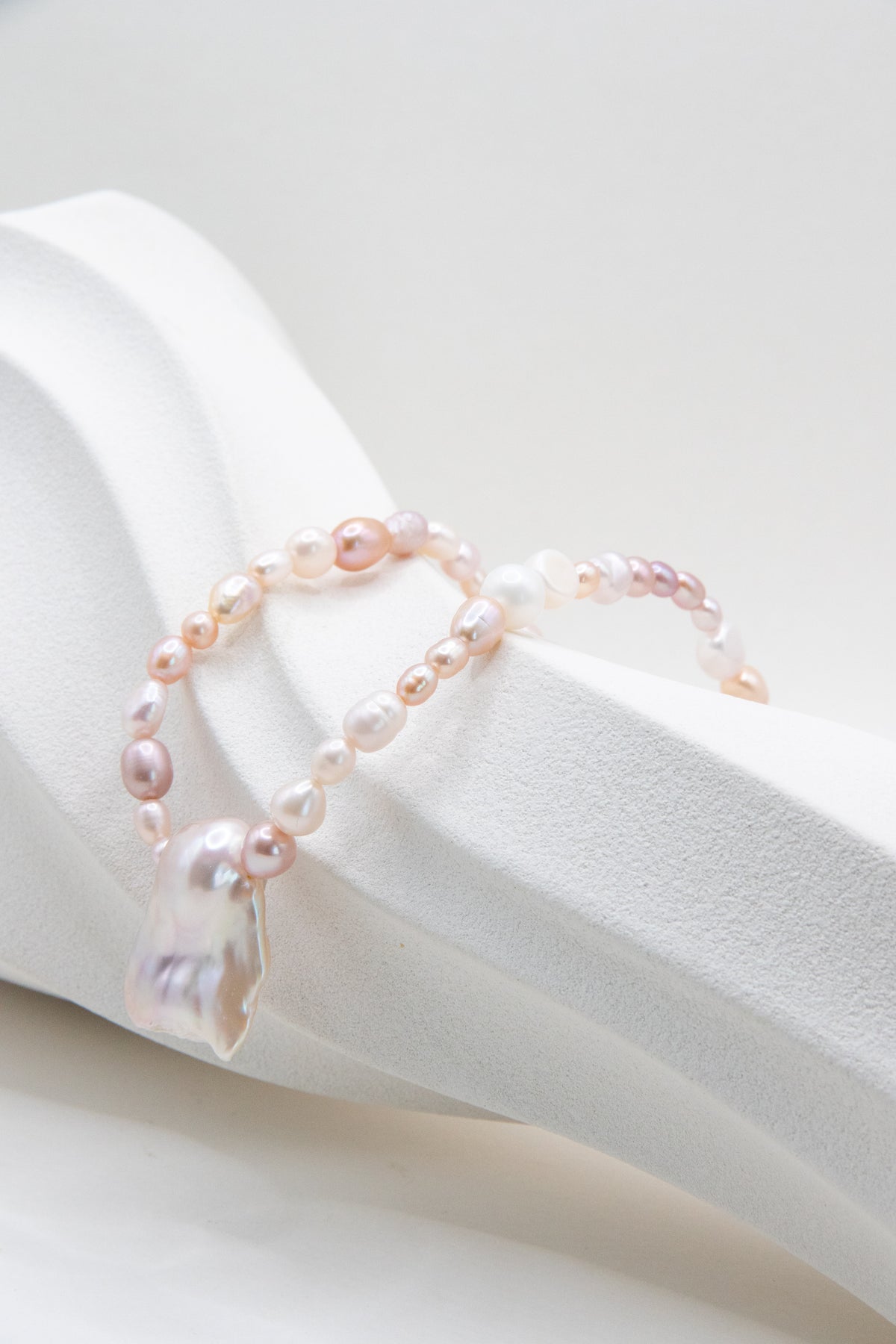 Pink Dream-Baroque pearl centered necklace with rice pearls