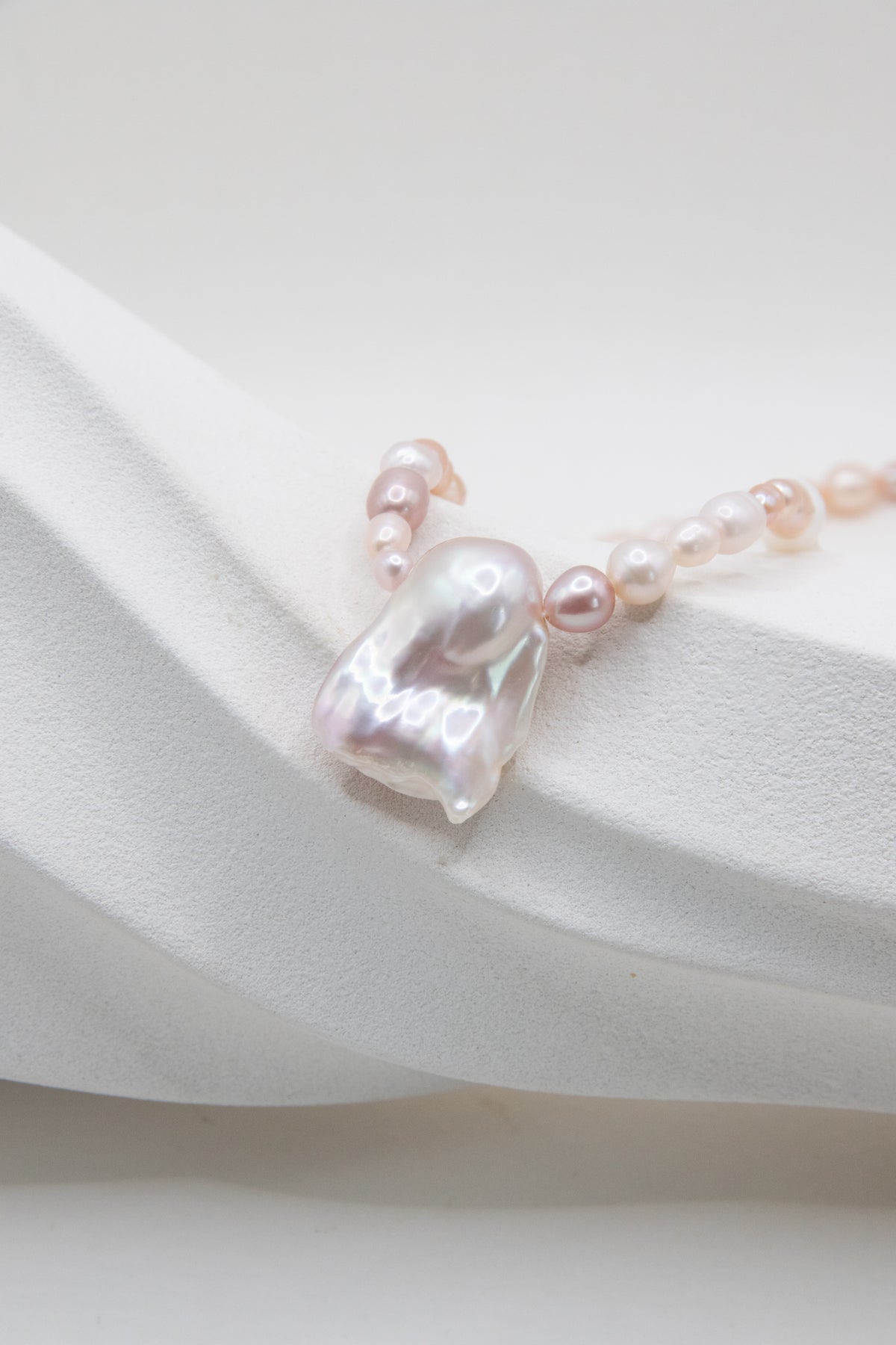 Pink Dream-Baroque pearl centered necklace with rice pearls