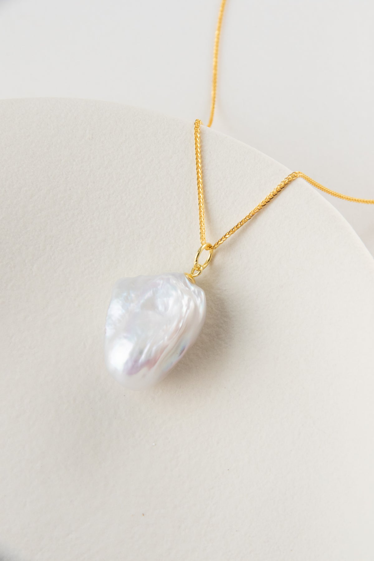 White Rose-Non bleached white baroque pearl necklace set