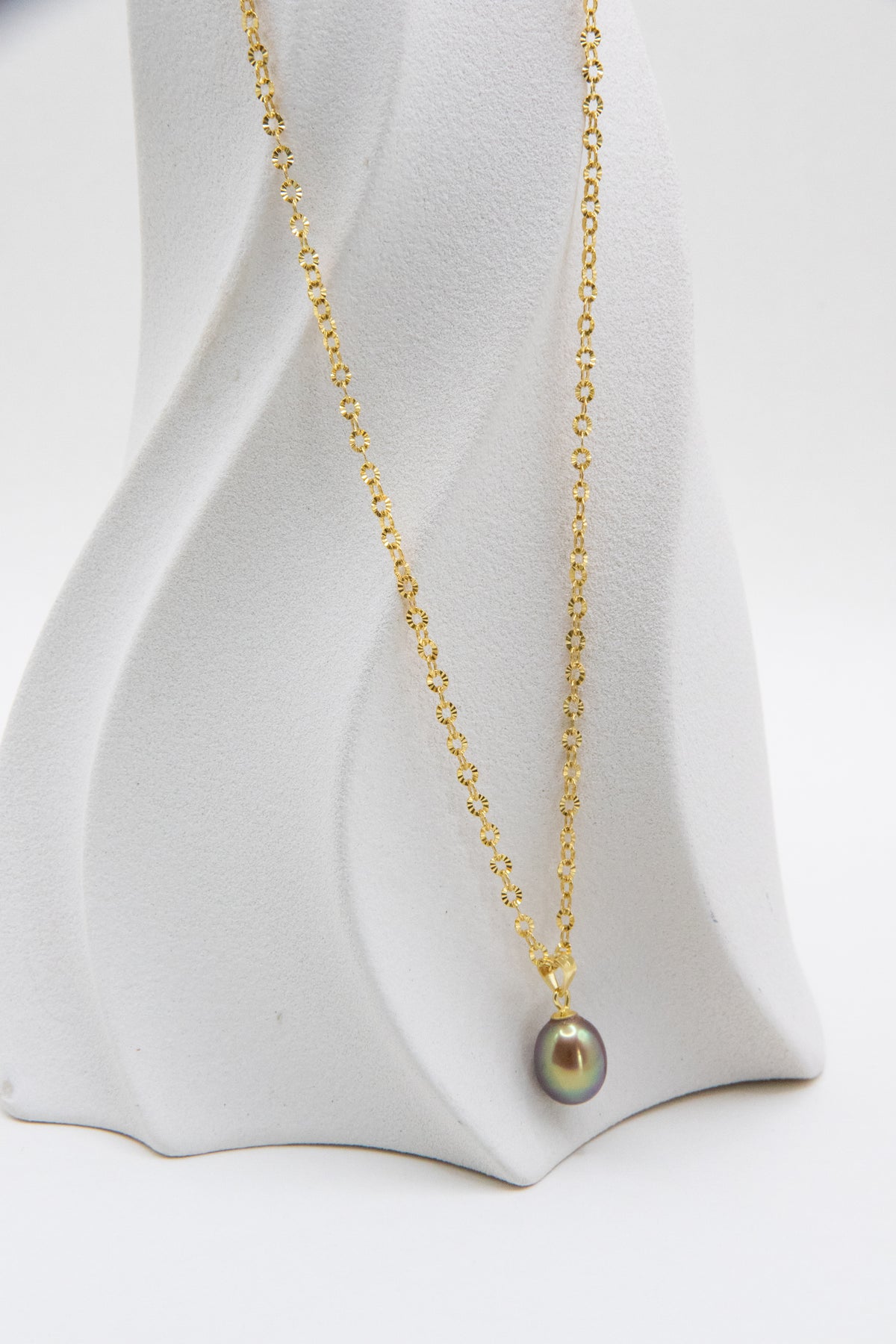Excellent level Golden Green-purple tea colored drop pearl set.
