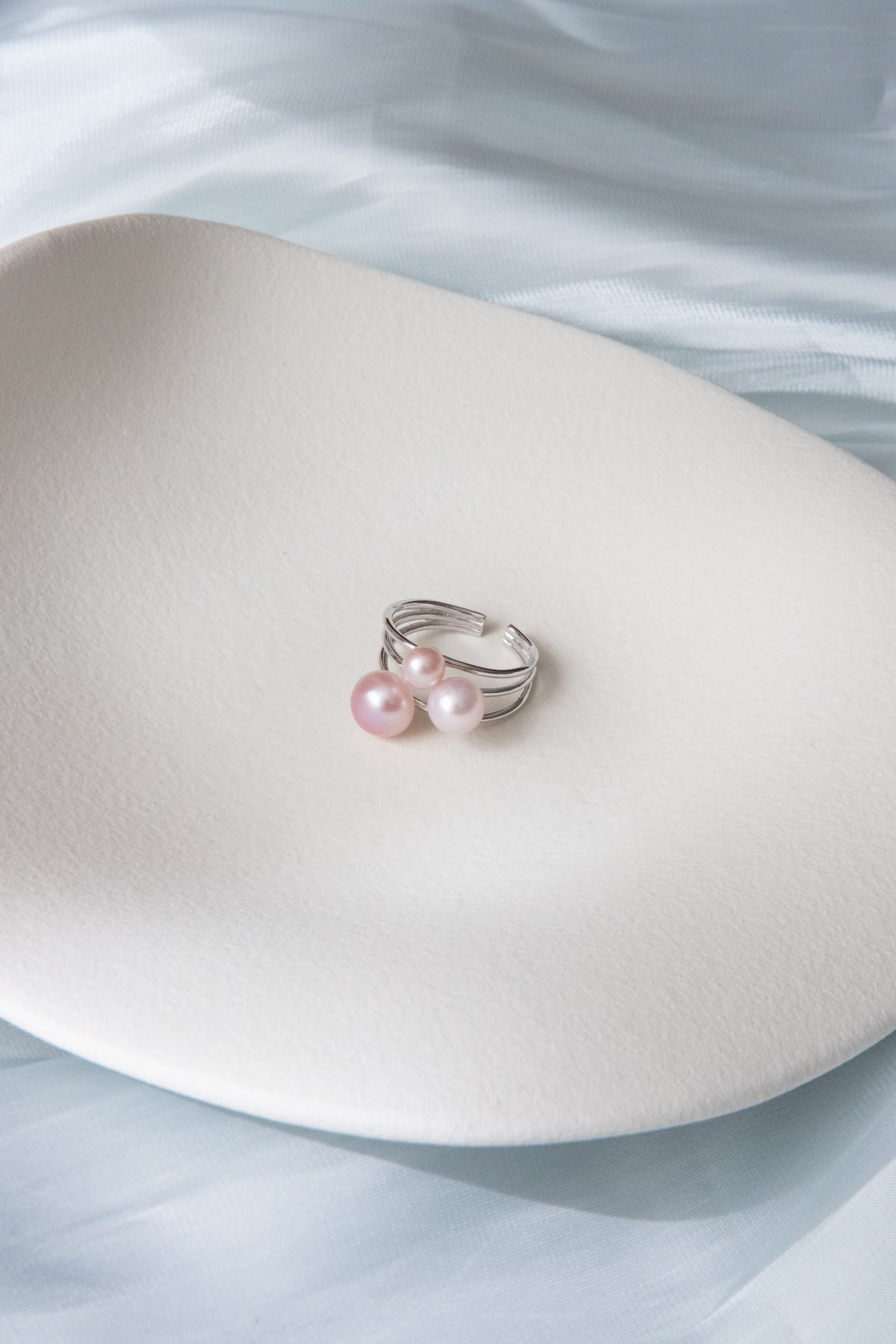Triple Pearl ring- Your summer night whisper