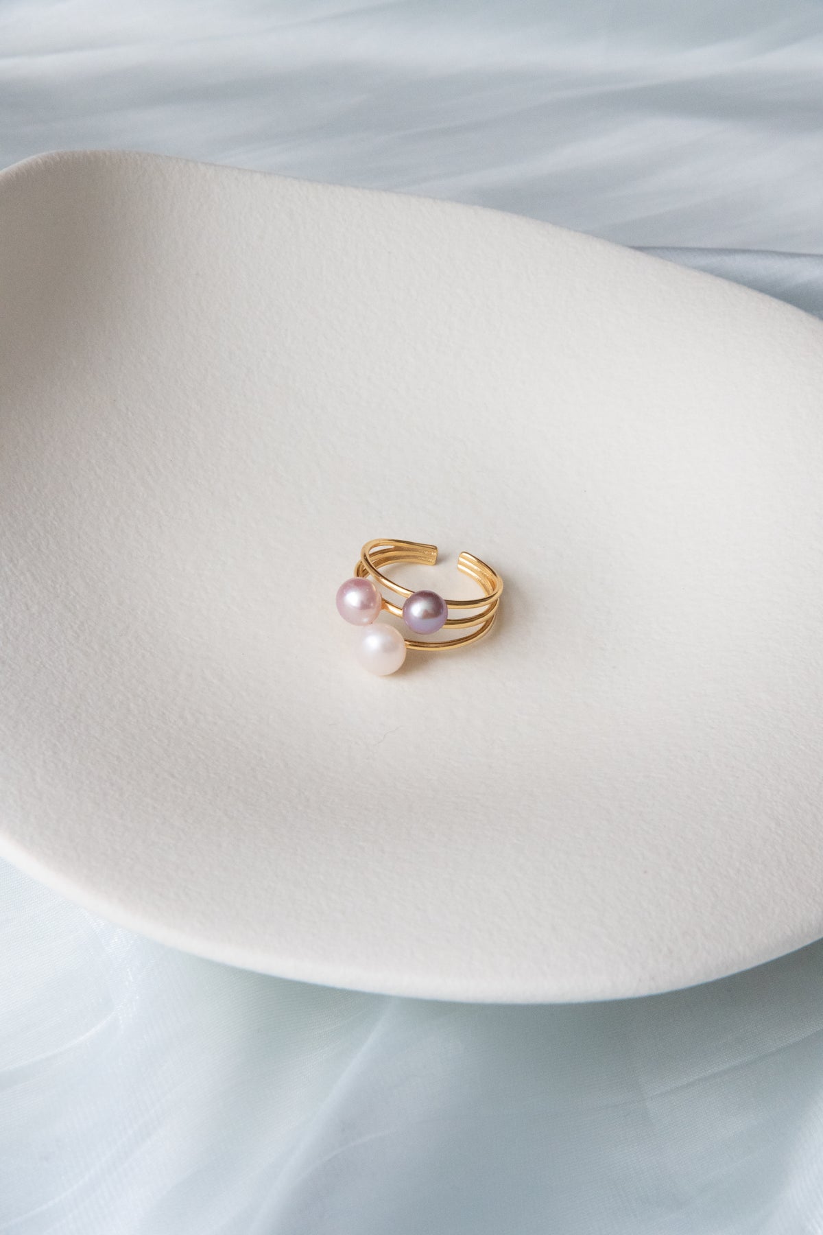 Triple pearl ring-Golden Wisteria