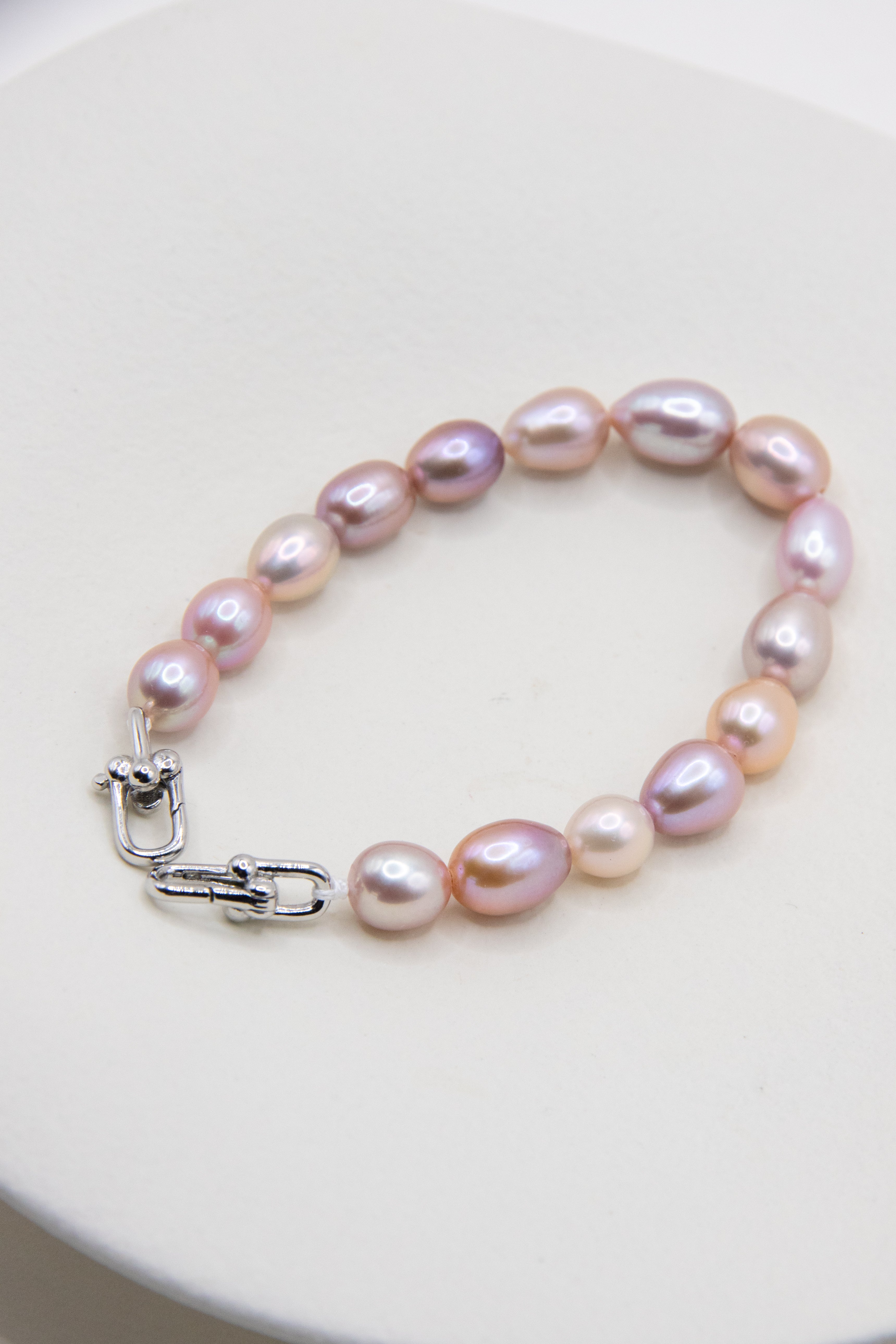 Excellent level seedless pearls bracelet