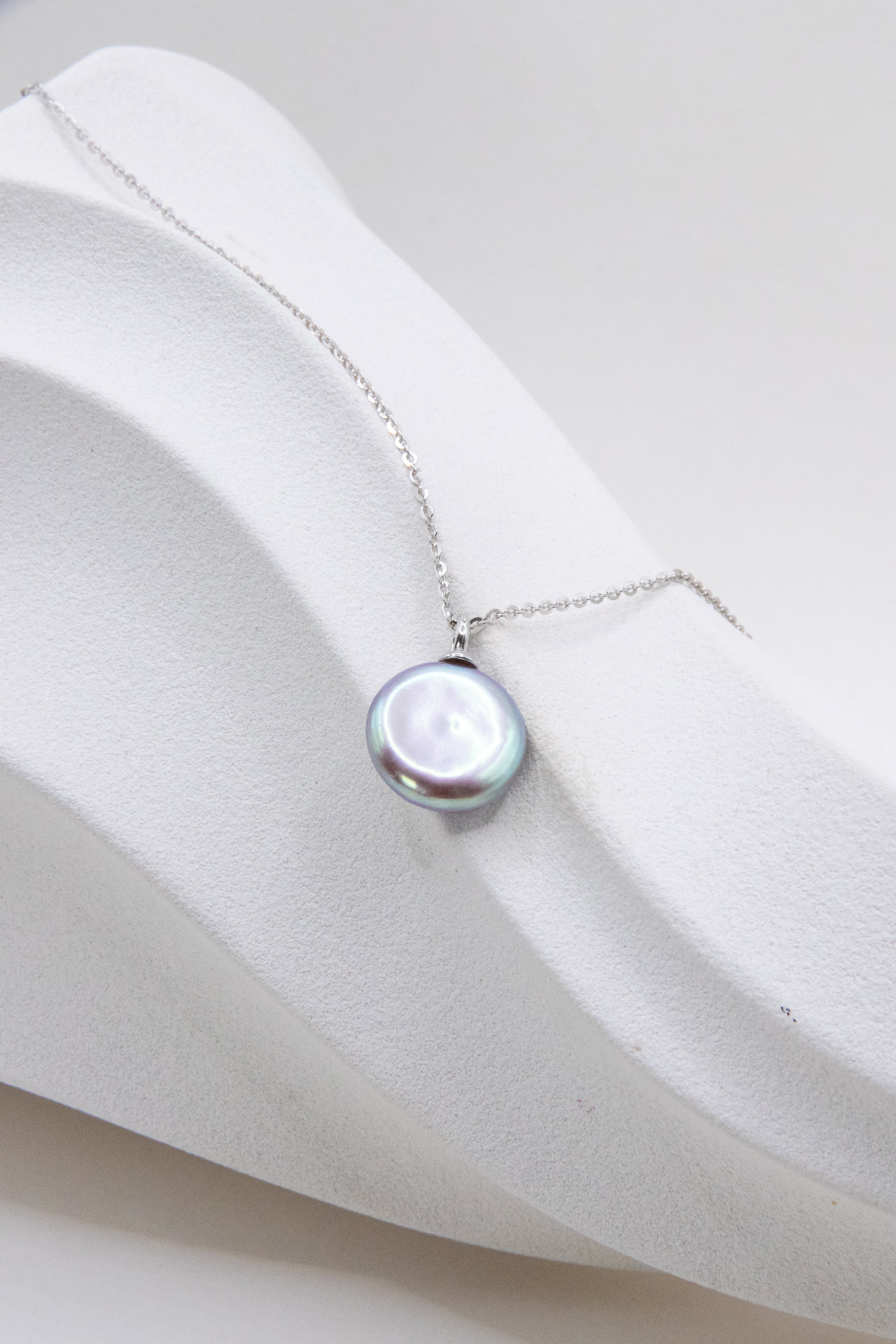 excellent level-super metallic green button pearl necklace