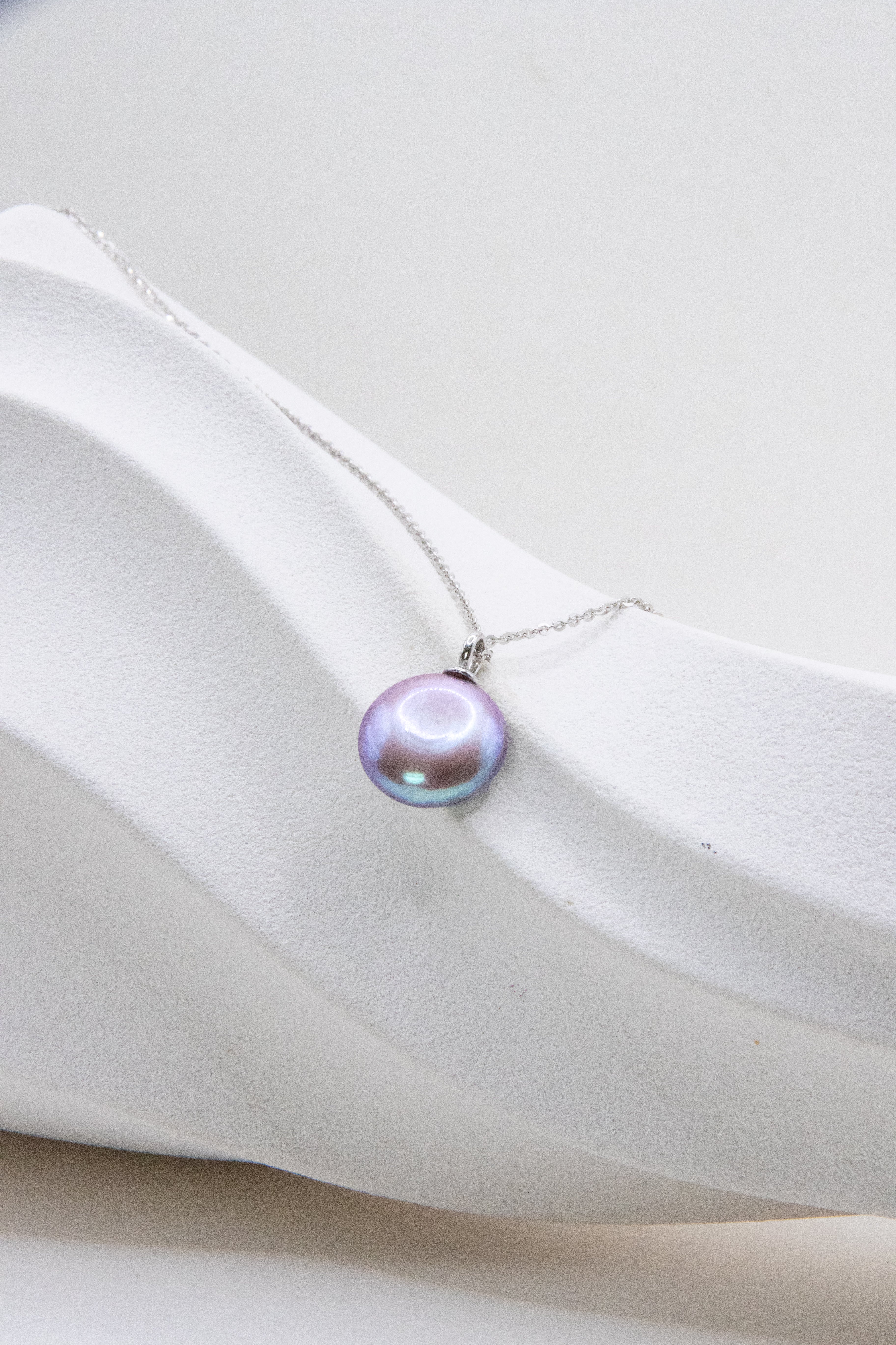 excellent level-super metallic green button pearl necklace