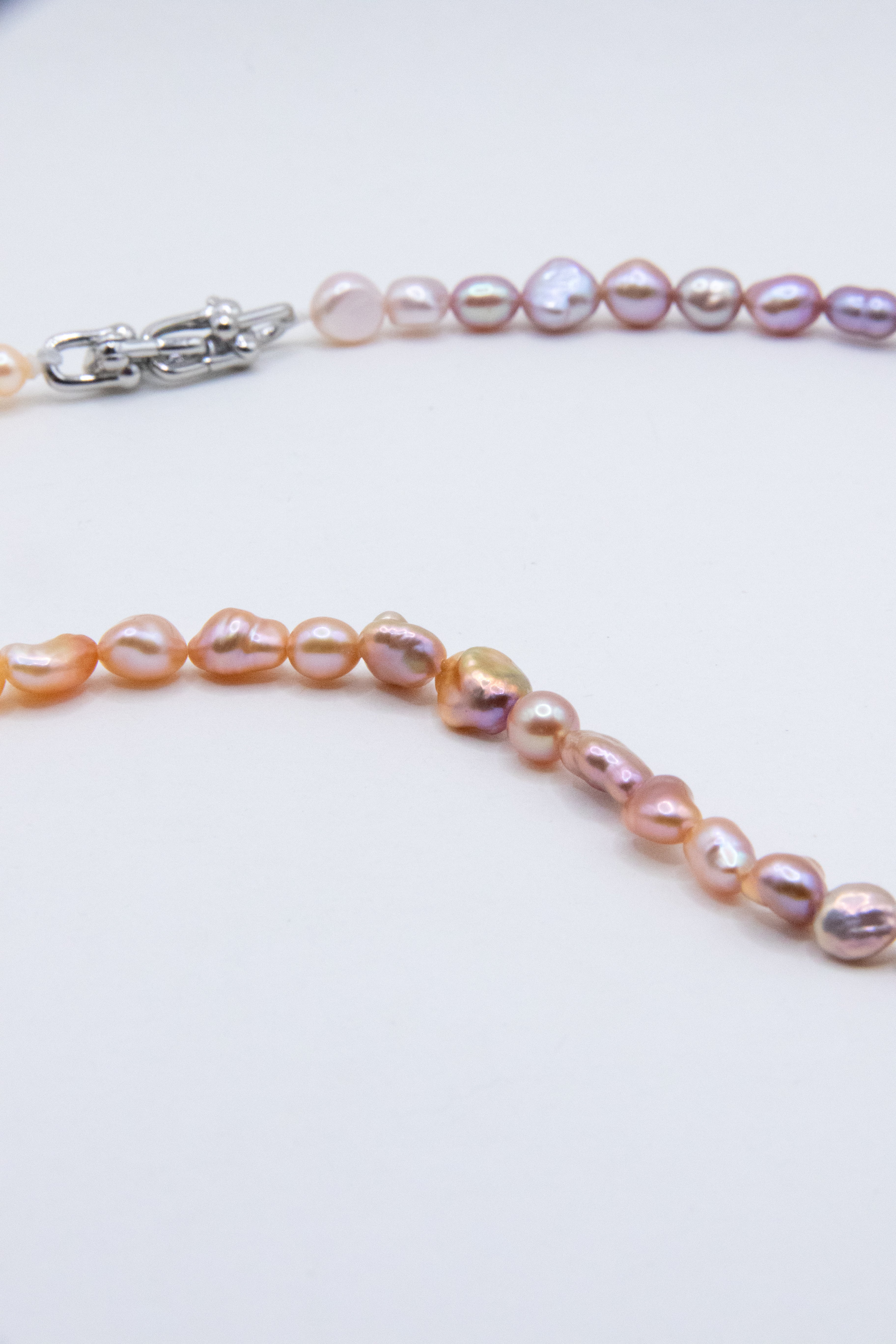 Sunset Gradient Seedless Freshwater Pearl Necklace – Irregular Natural Pearls in Sunset Tones