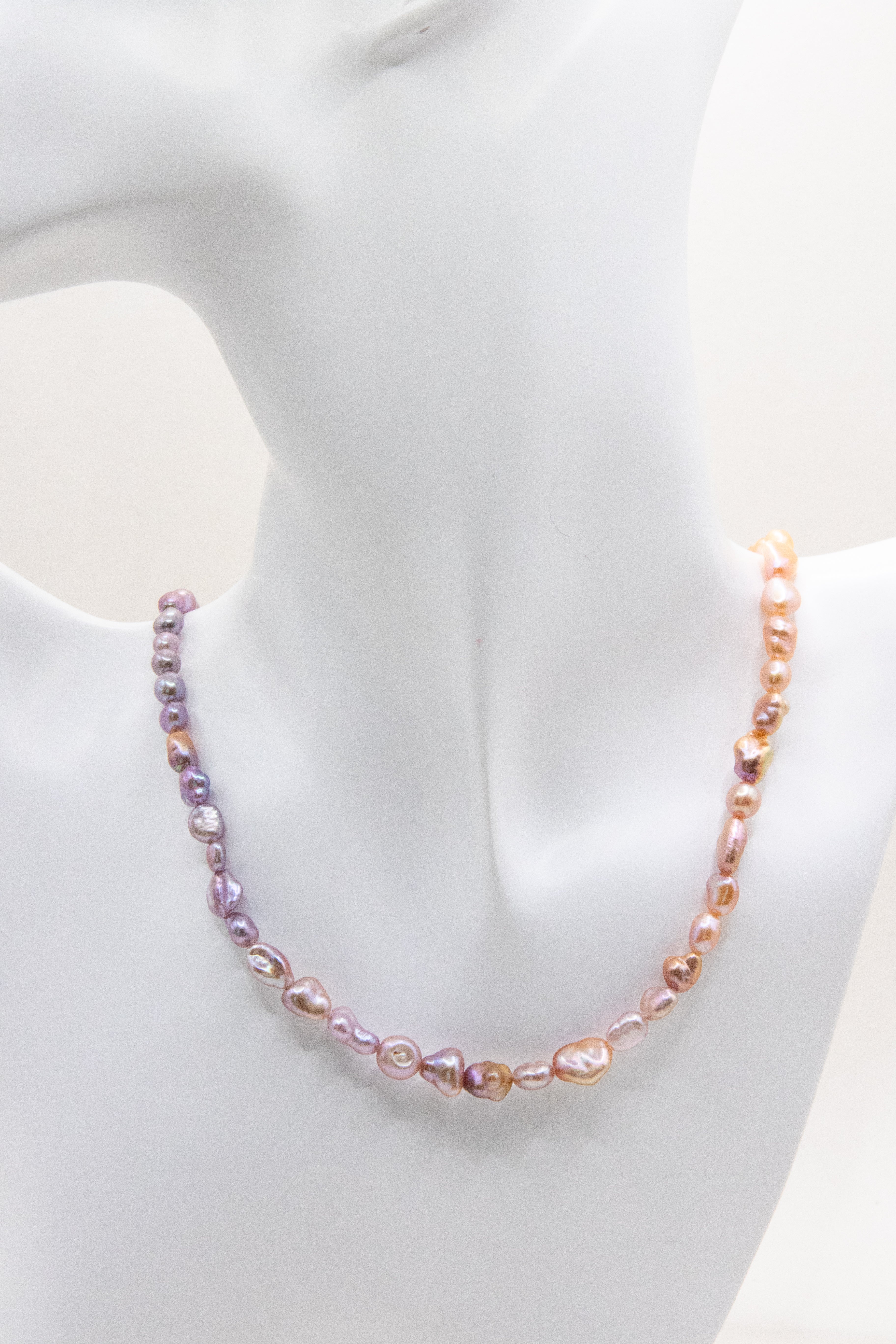 Sunset Gradient Seedless Freshwater Pearl Necklace – Irregular Natural Pearls in Sunset Tones