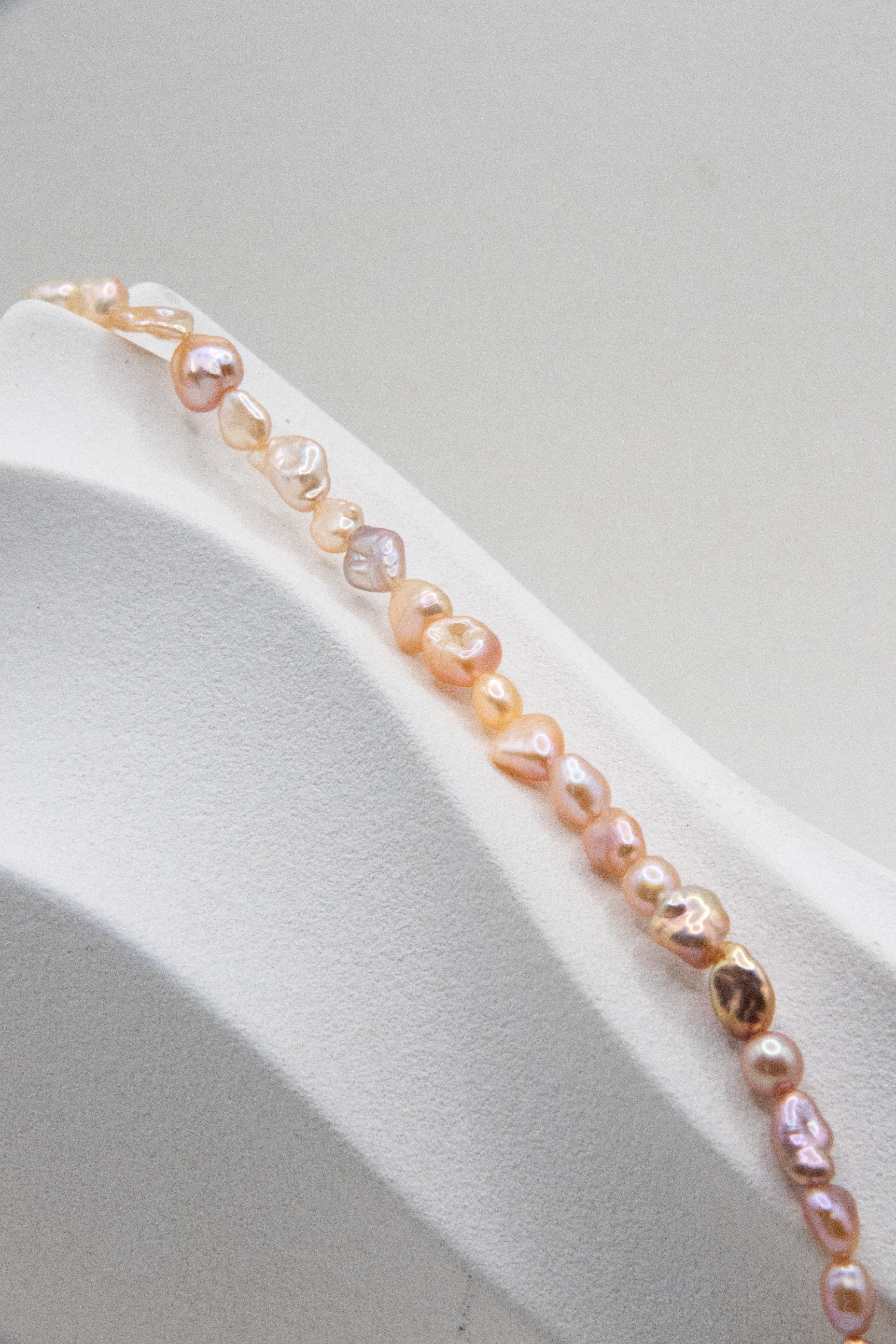 Sunset Gradient Seedless Freshwater Pearl Necklace – Irregular Natural Pearls in Sunset Tones
