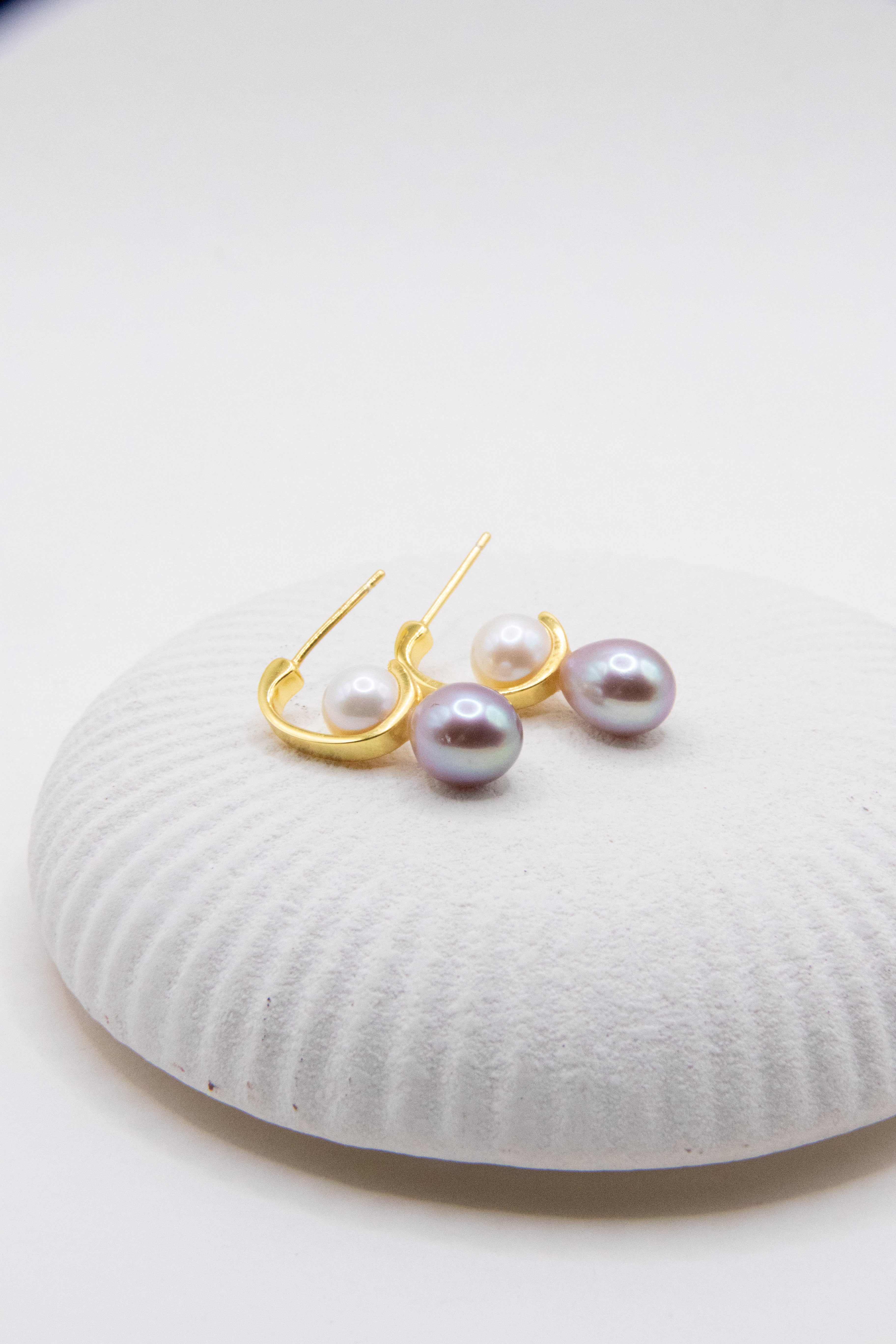 Everyday colorful seedless pearl ear studs