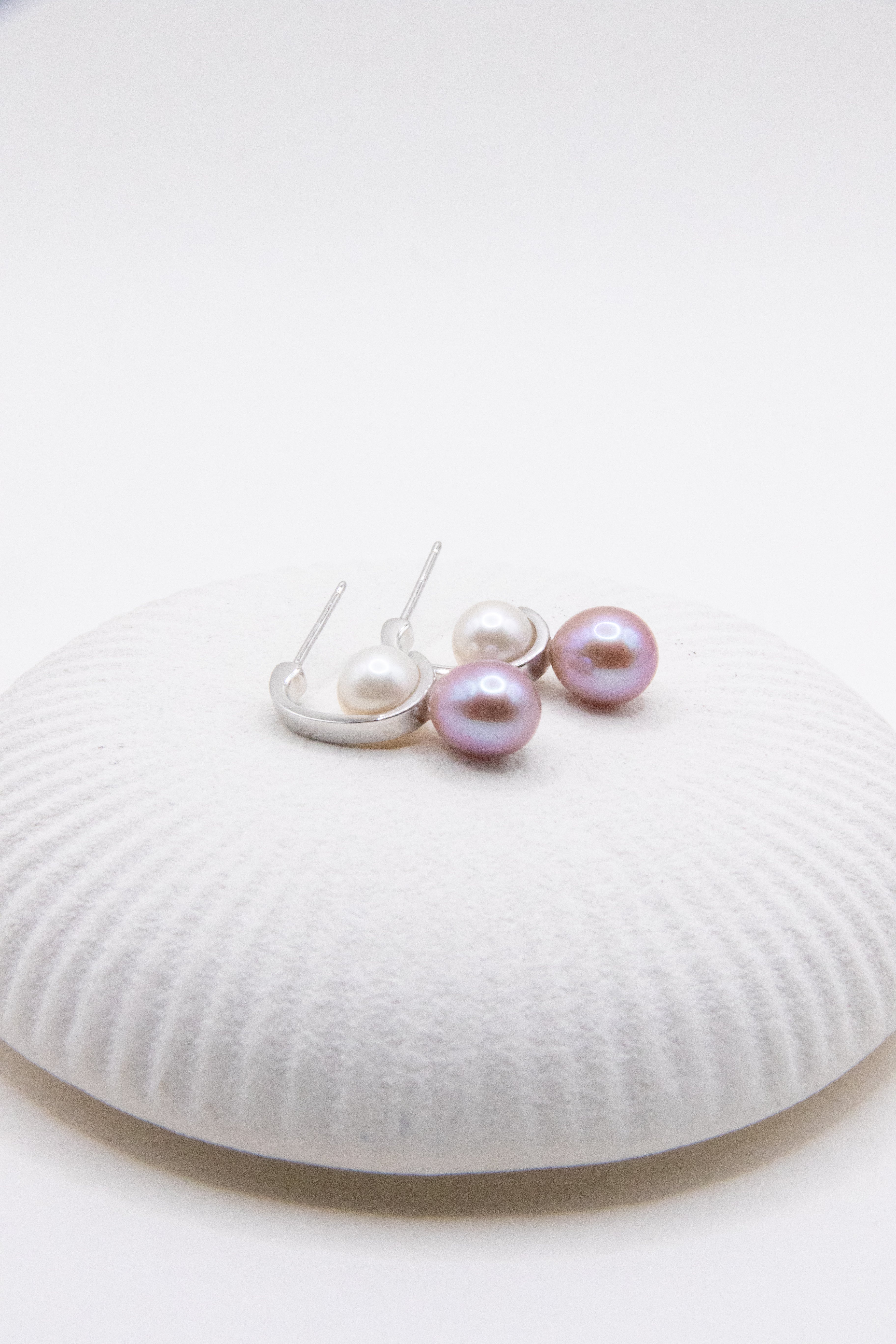 Everyday colorful seedless pearl ear studs
