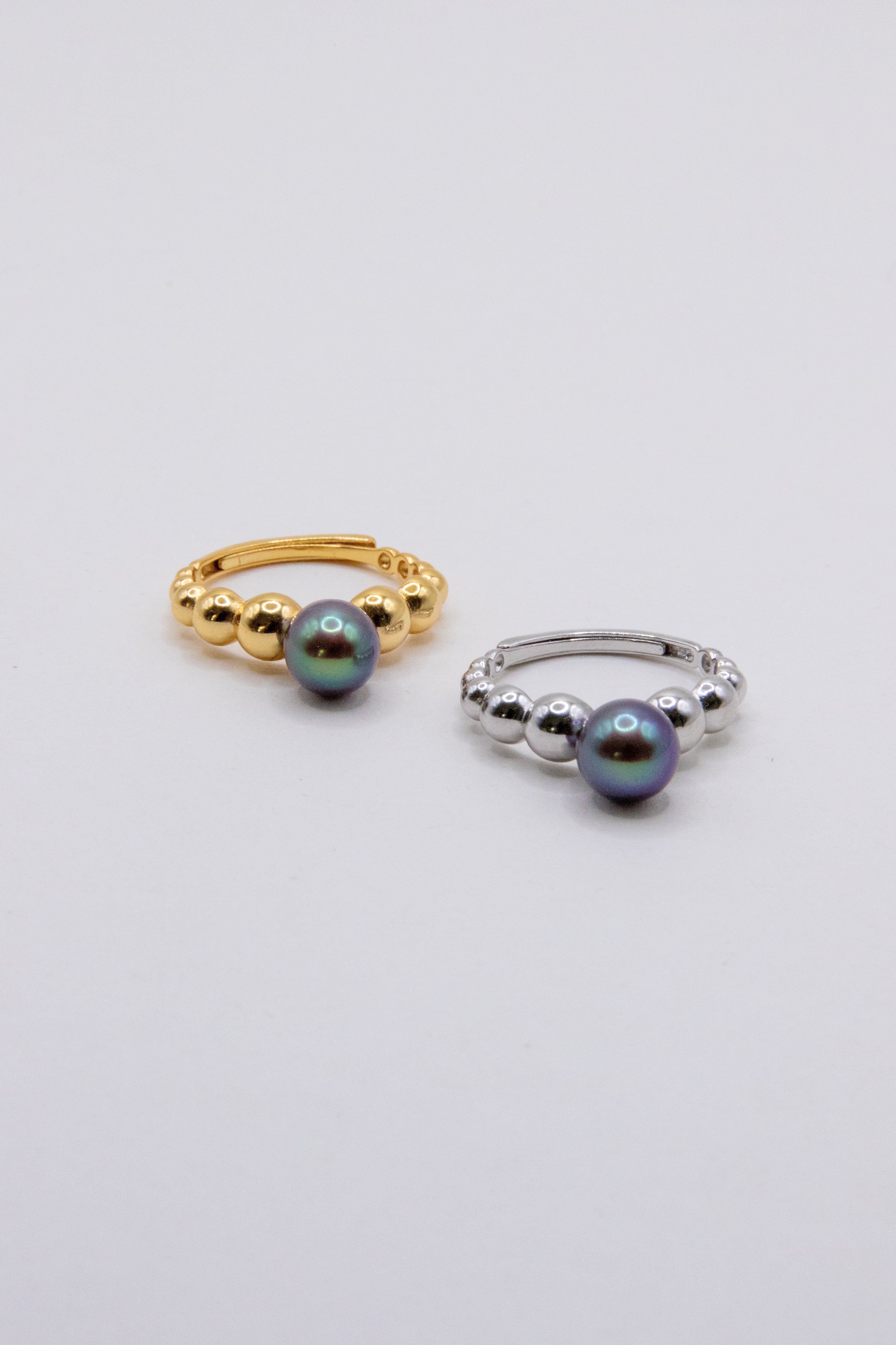 Natural dark blue/green toned freshwater seedless pearl ring